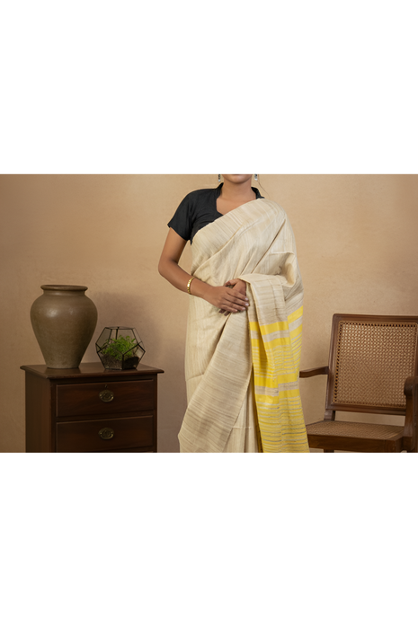 Beautiful Yellow & Raw Gold Gicha Tussar Silk Saree With Blouse Piece