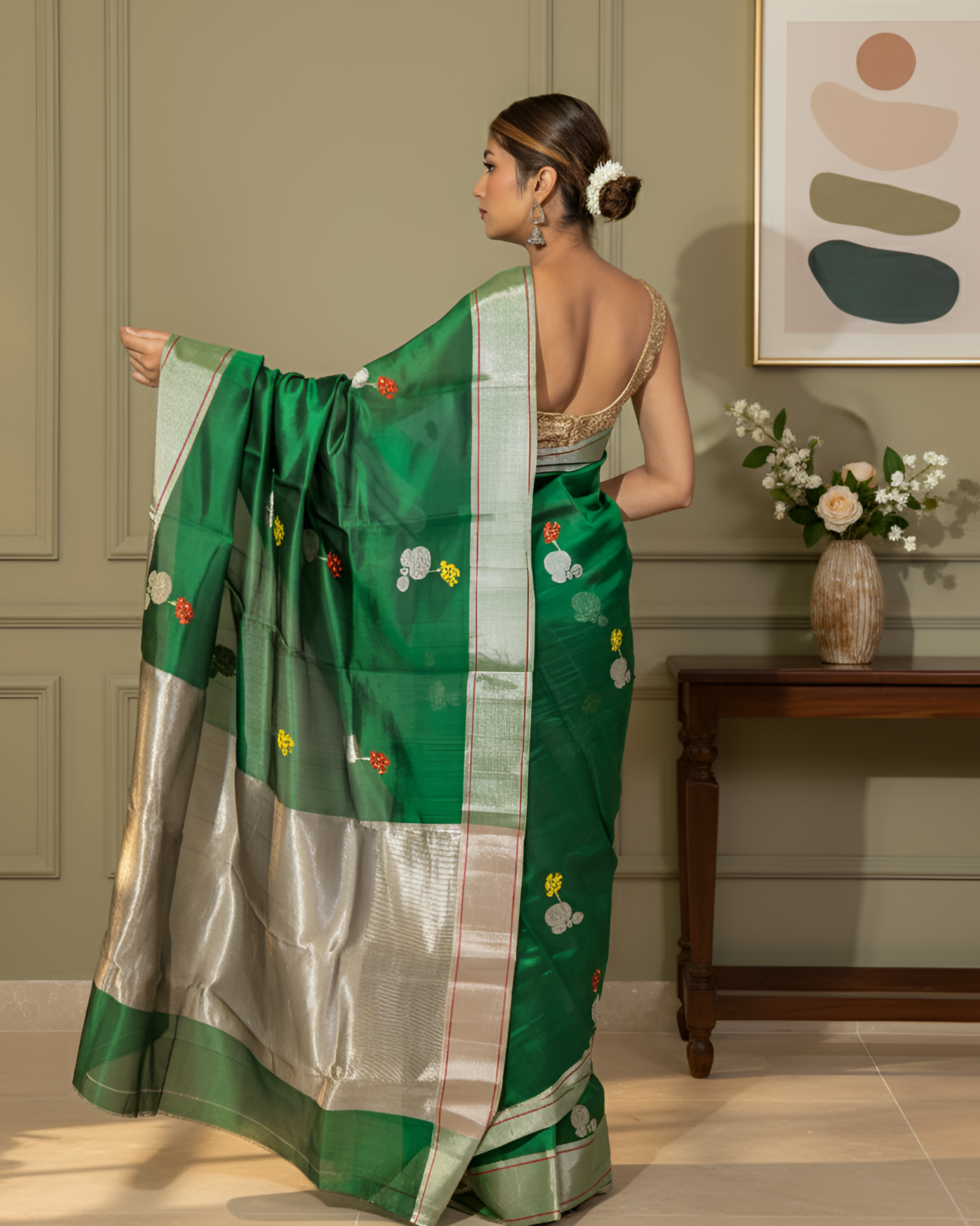 Thread Work On Vibrant Green Mashroo Silk Chanderi Saree With Blouse Piece