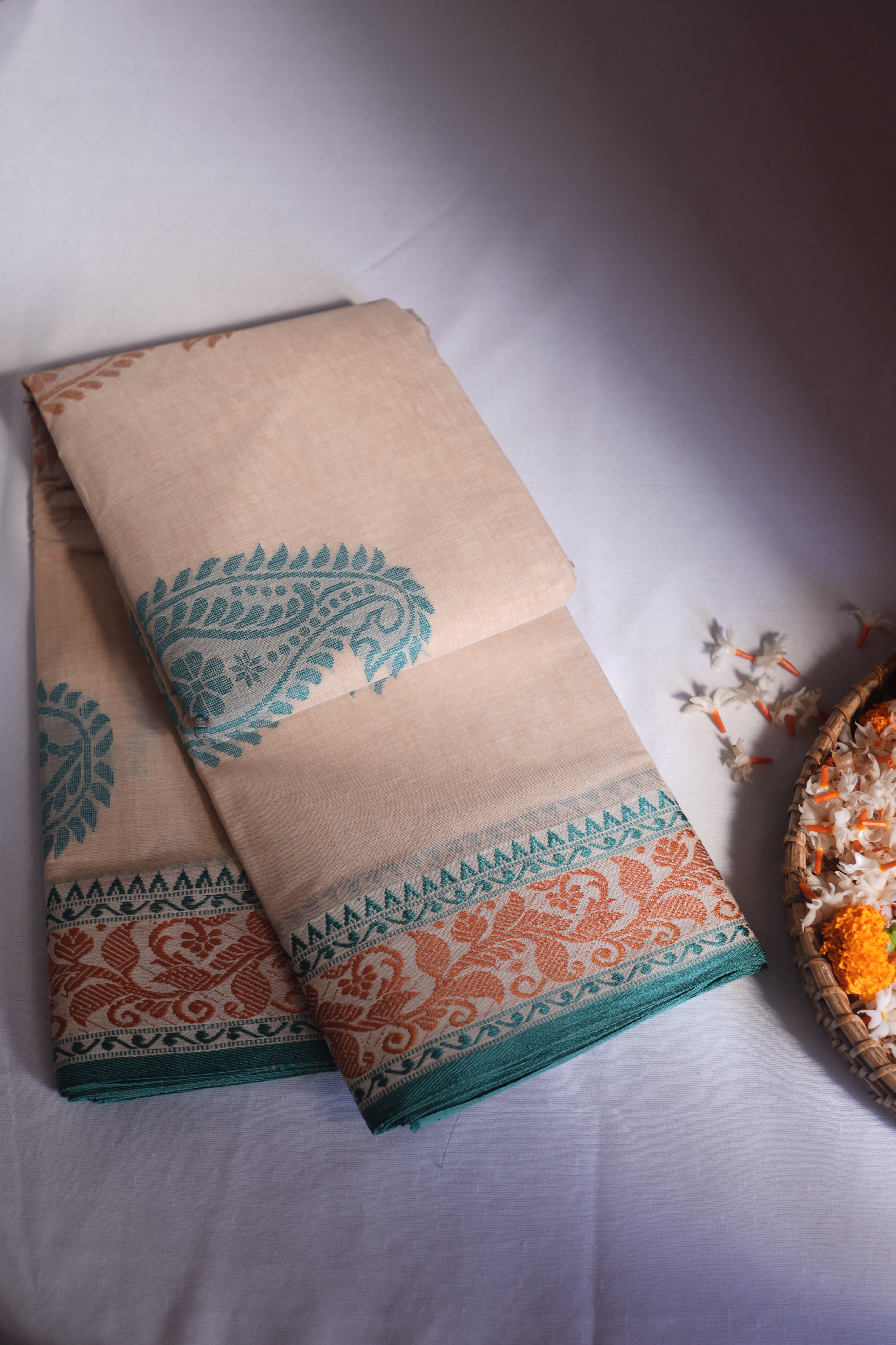 Beige & Sea Green Cotton Tant Saree Without Blouse Piece