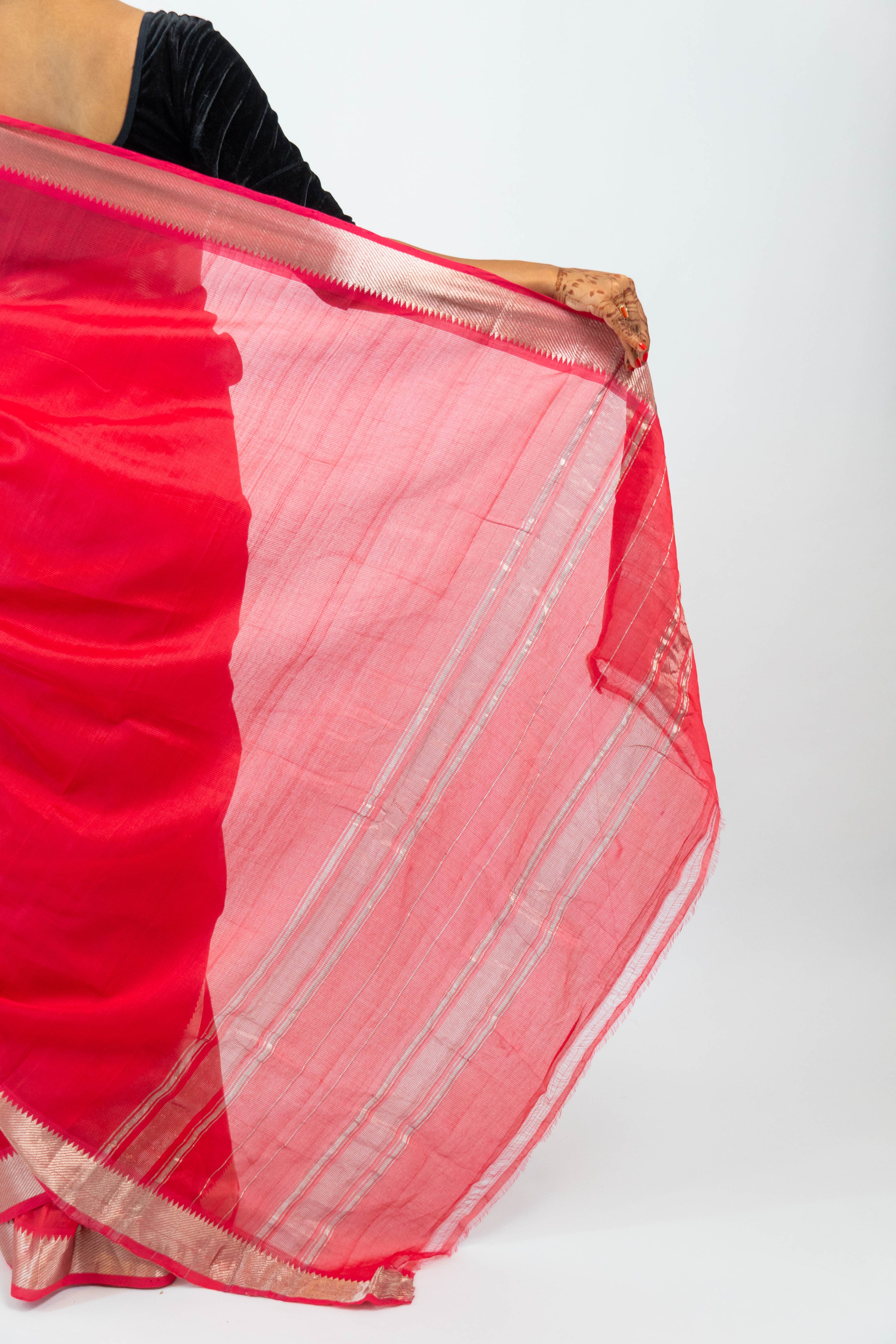 Red Mangalagari Pattu