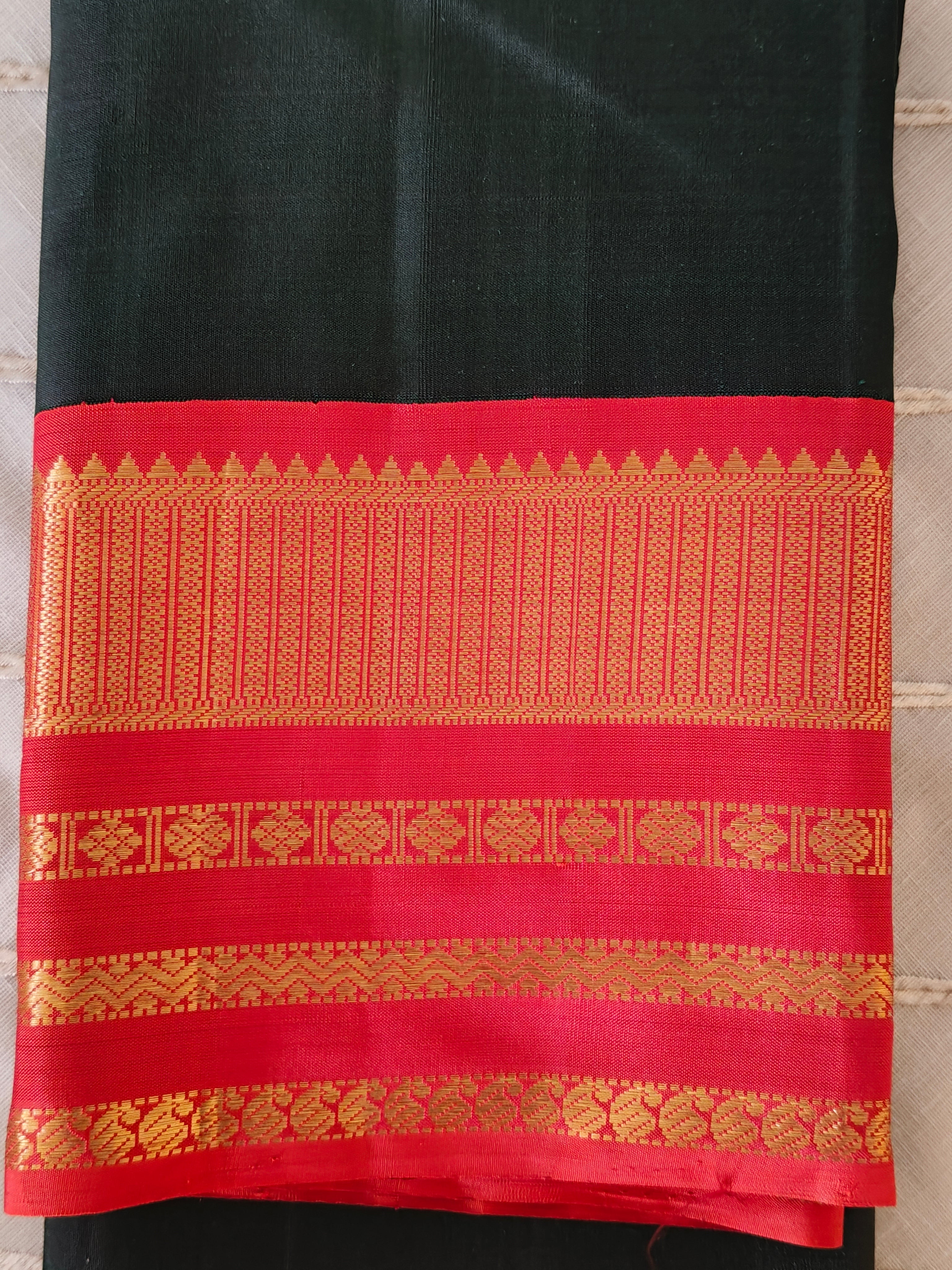 Deep Green Vermillion Kanjivaram Saree