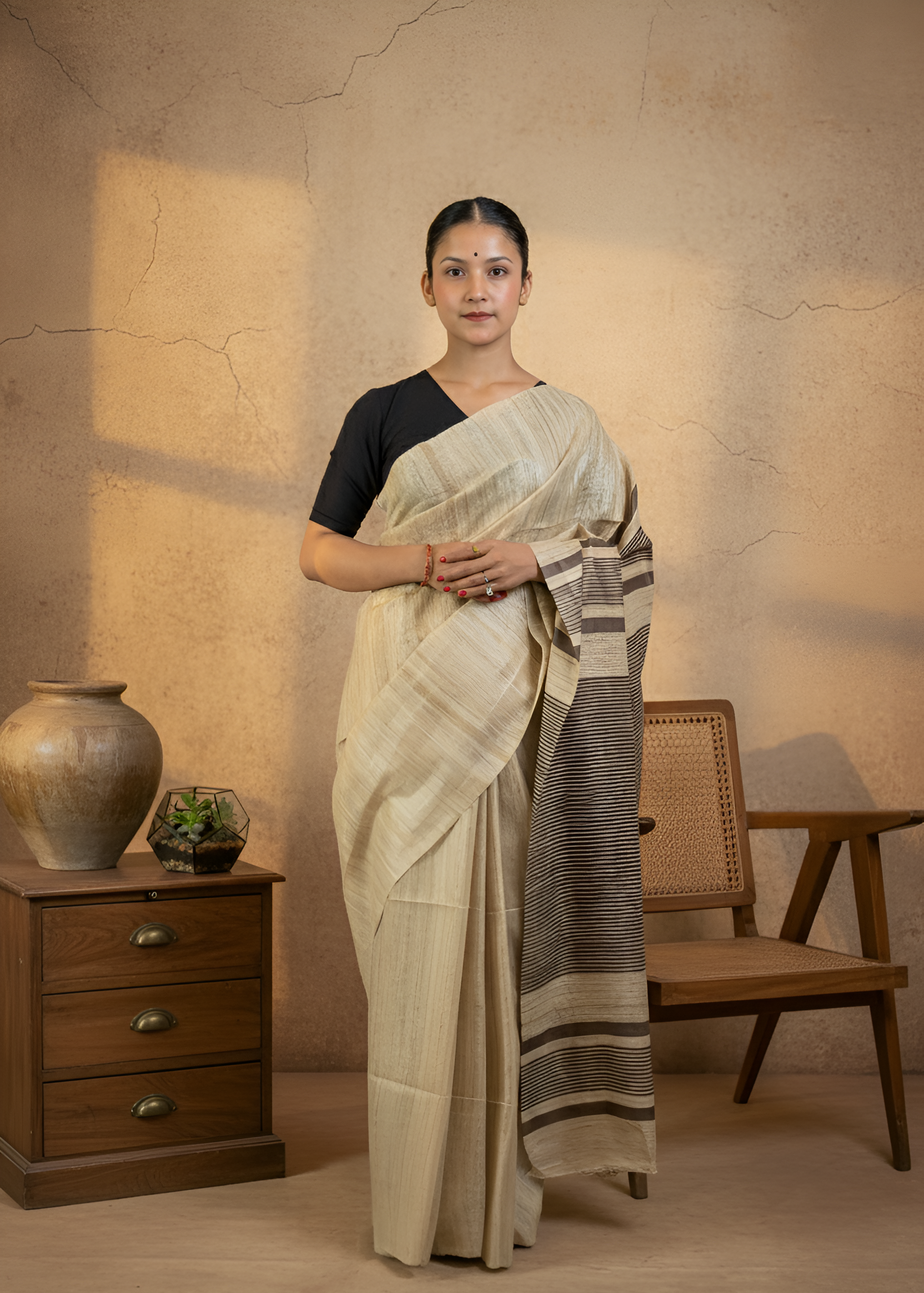 Beautiful Dark Brown & Raw Gold Gicha Tussar Silk Saree With Blouse Piece