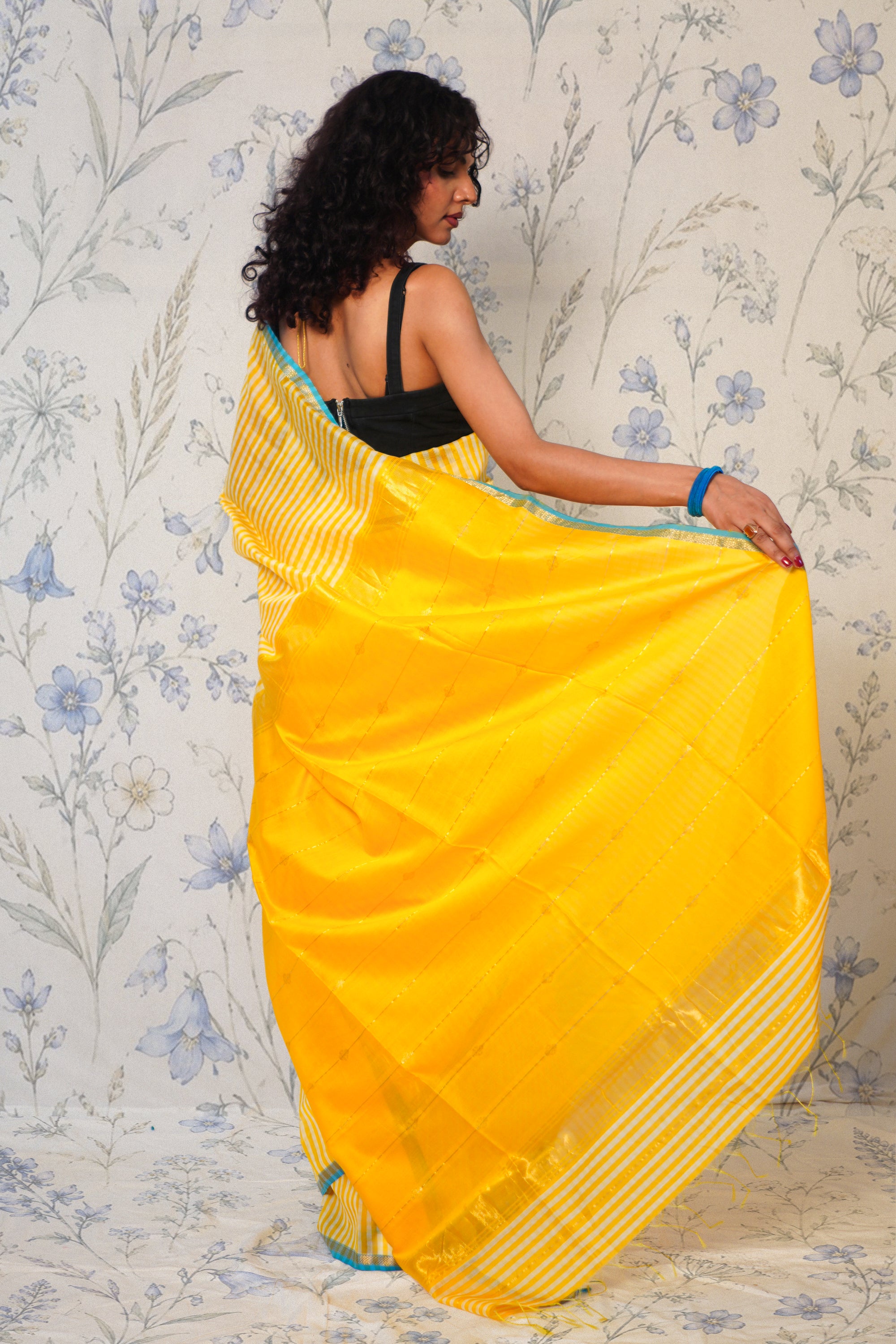 Yellow Golden Strip Blue Small Border Maheshwari Saree