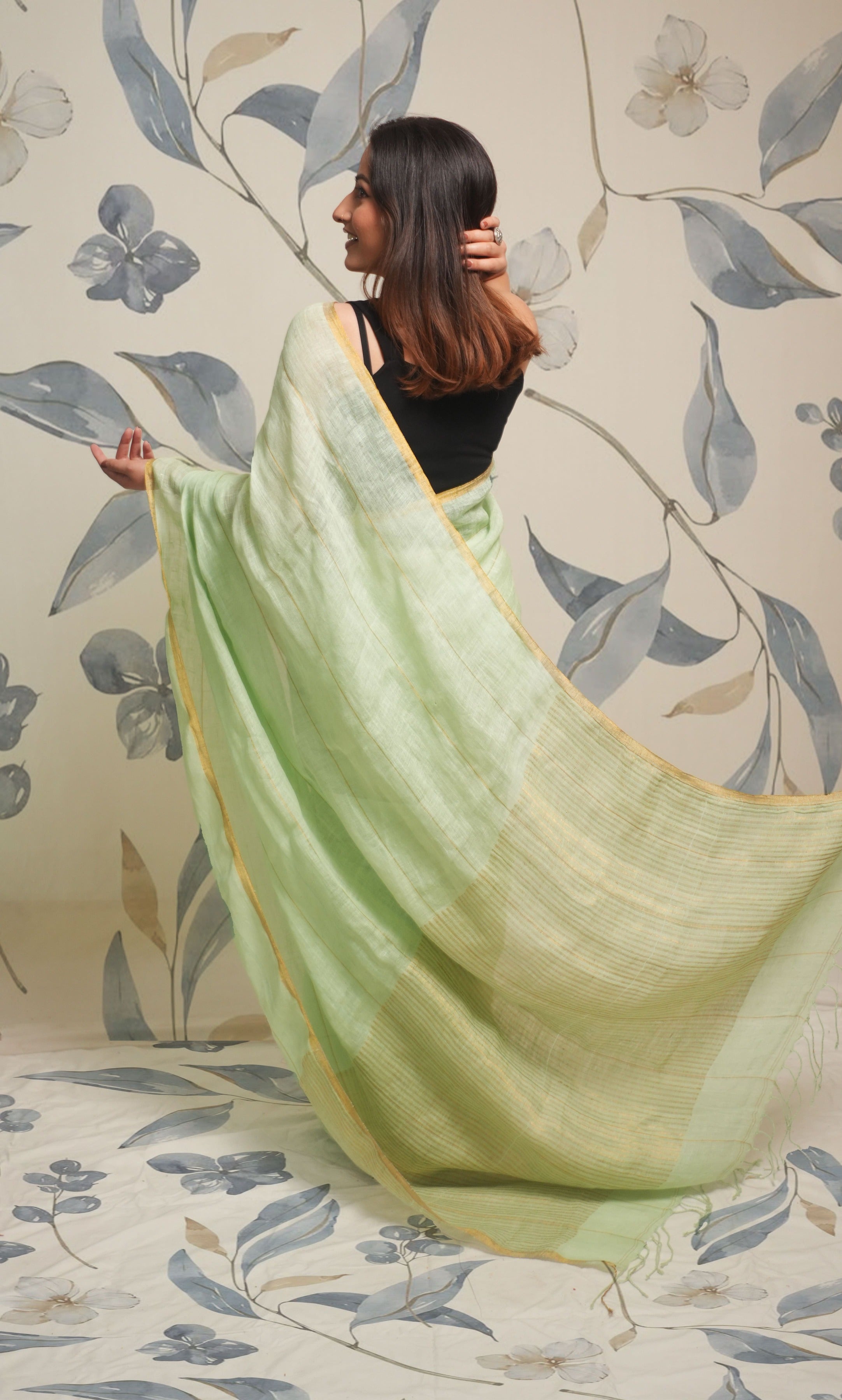 Soft Grey And Silver Border Linen Saree