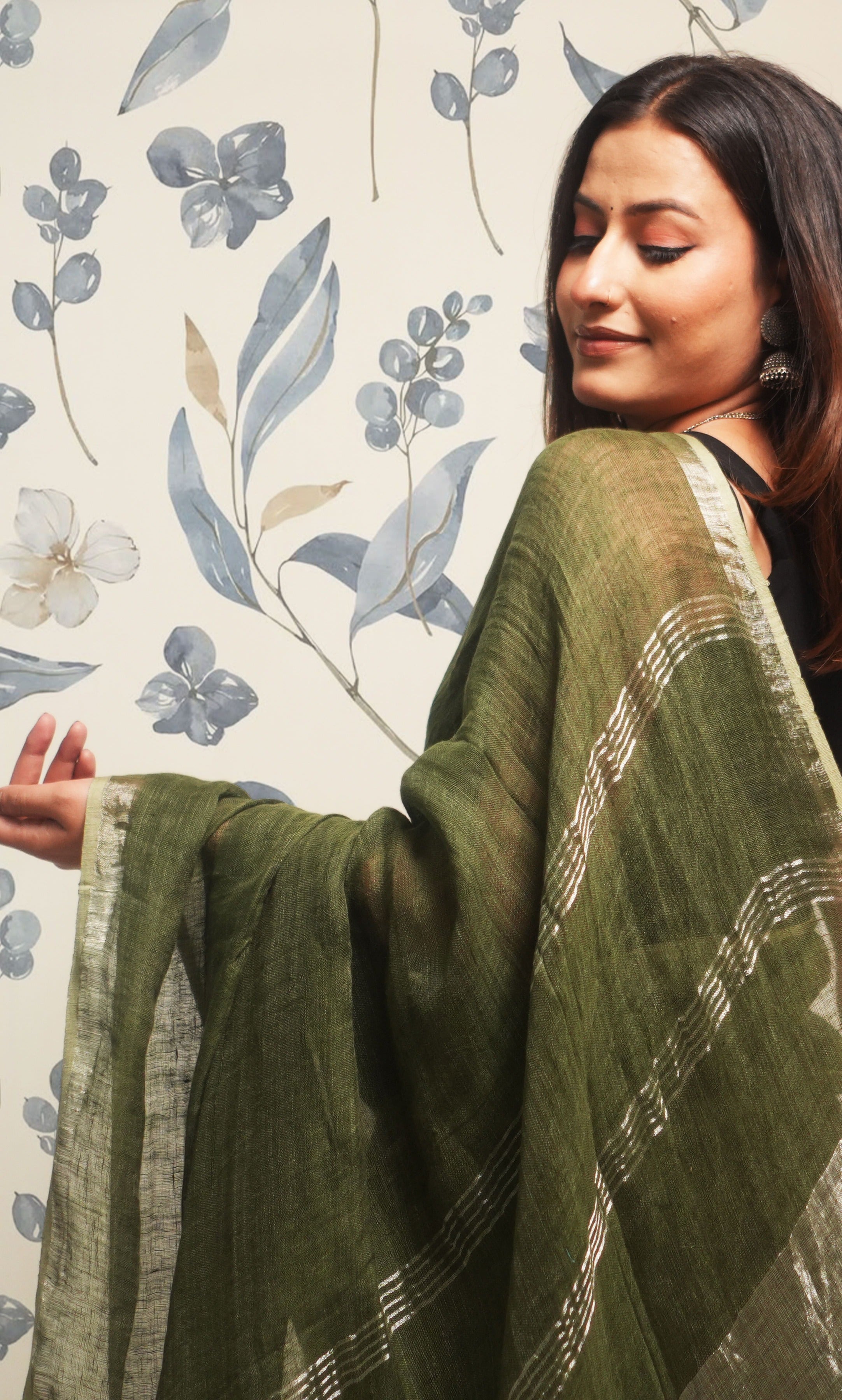 Deep Military Green And Silver Border Linen Saree
