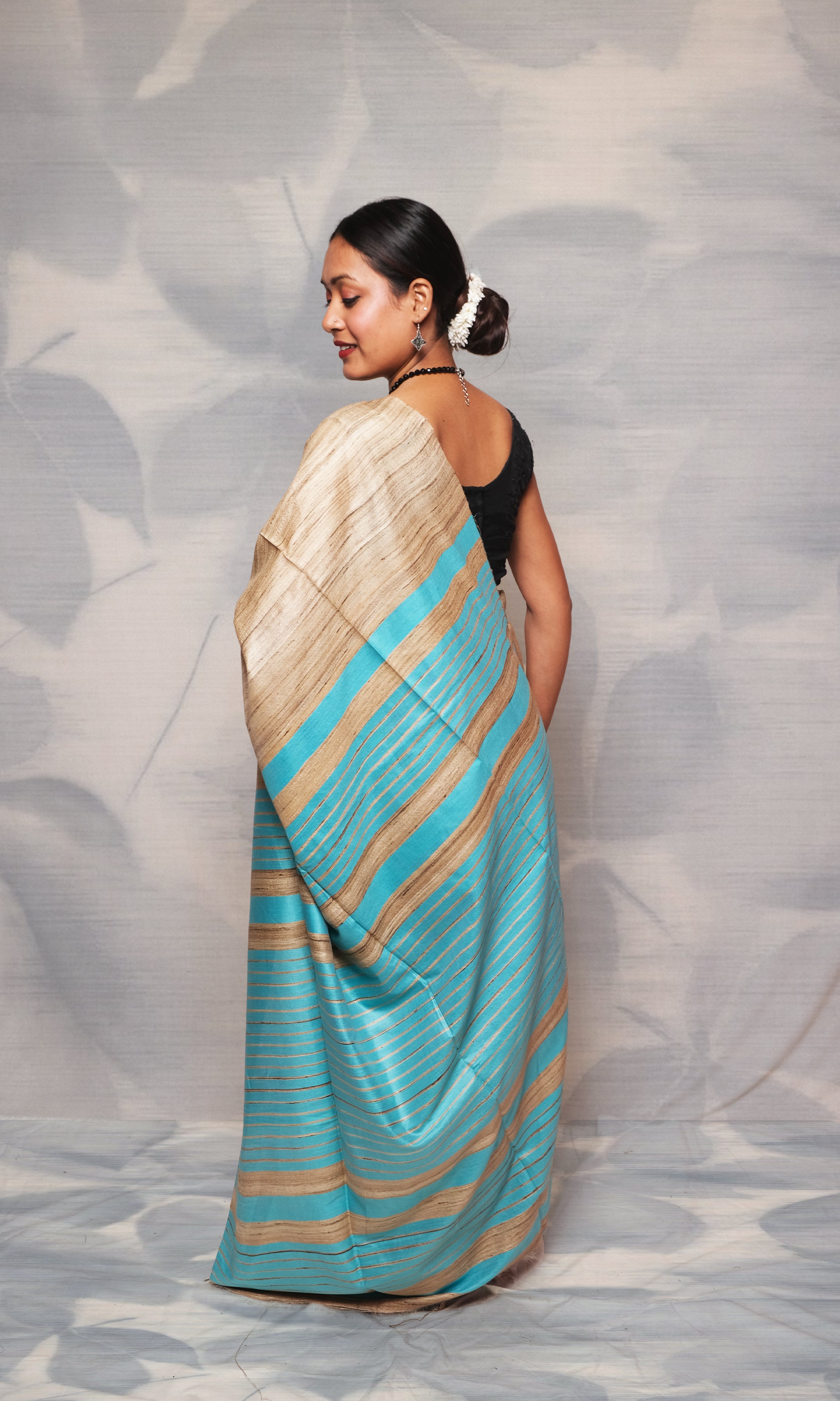 Beautiful Firozi Blue And Raw Gicha Tussar Silk Saree