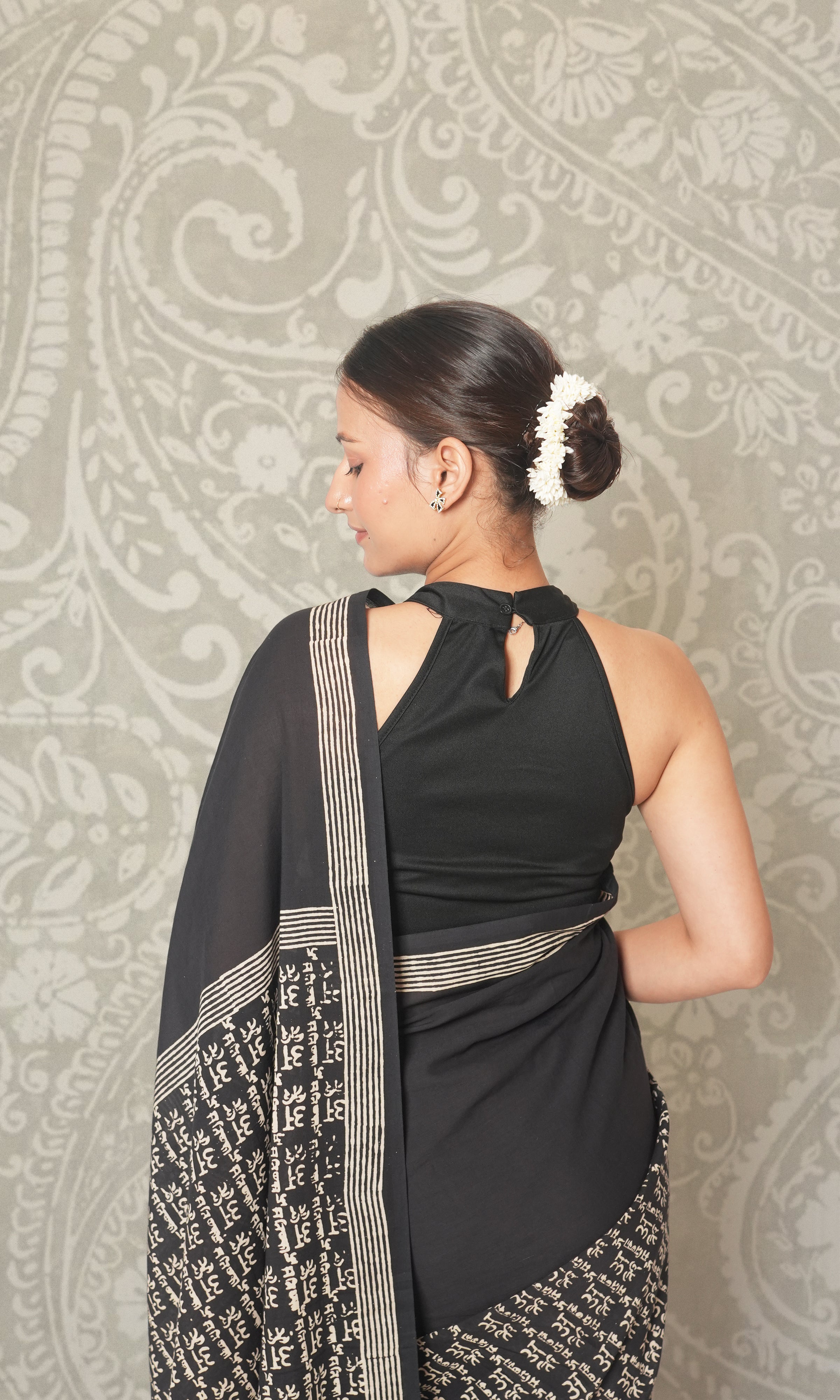 Black With Mantra Block Red Blouse Mulmul Cotton Saree With Blouse Piece