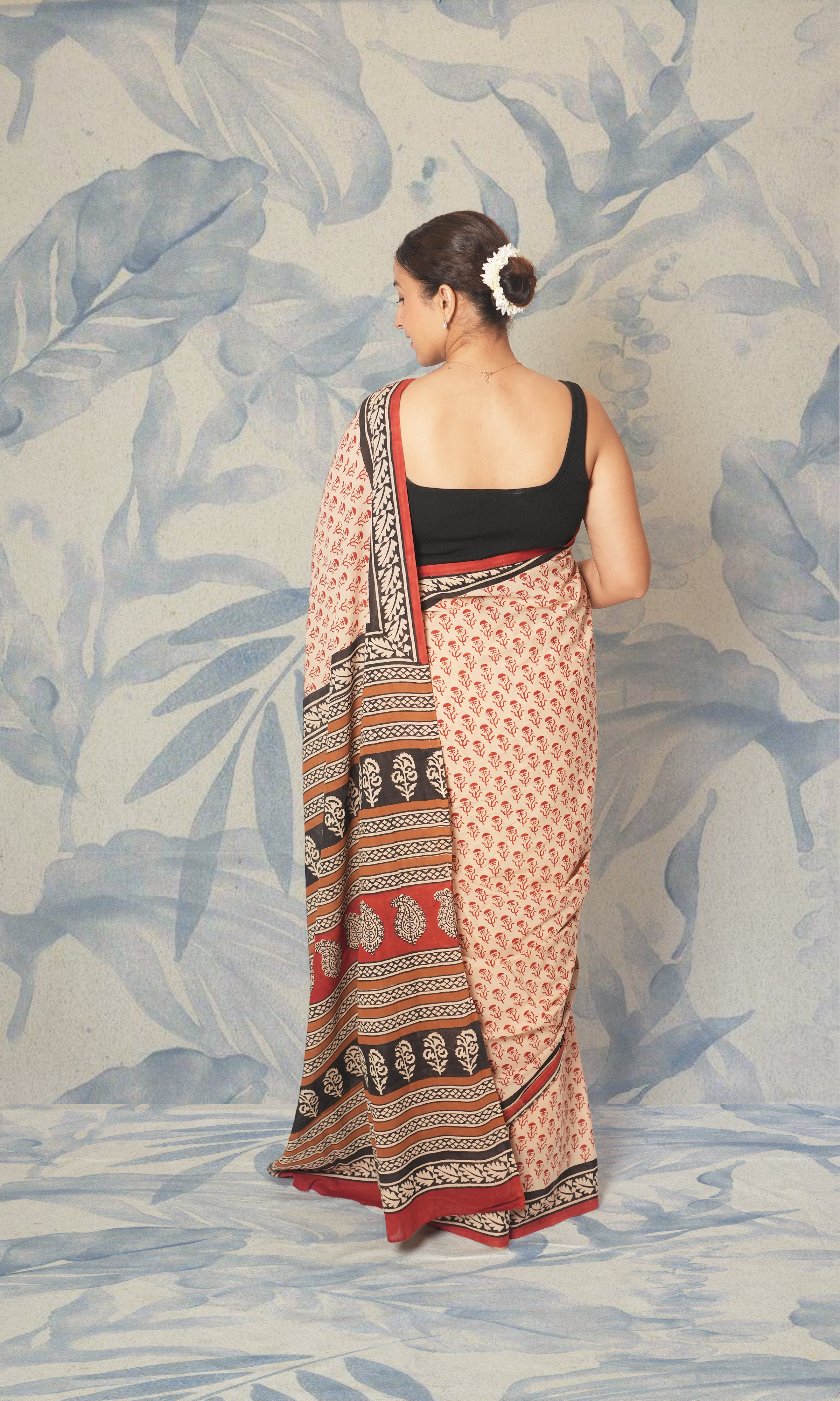 Red Hand Block Print Cotton Saree With Blouse Piece