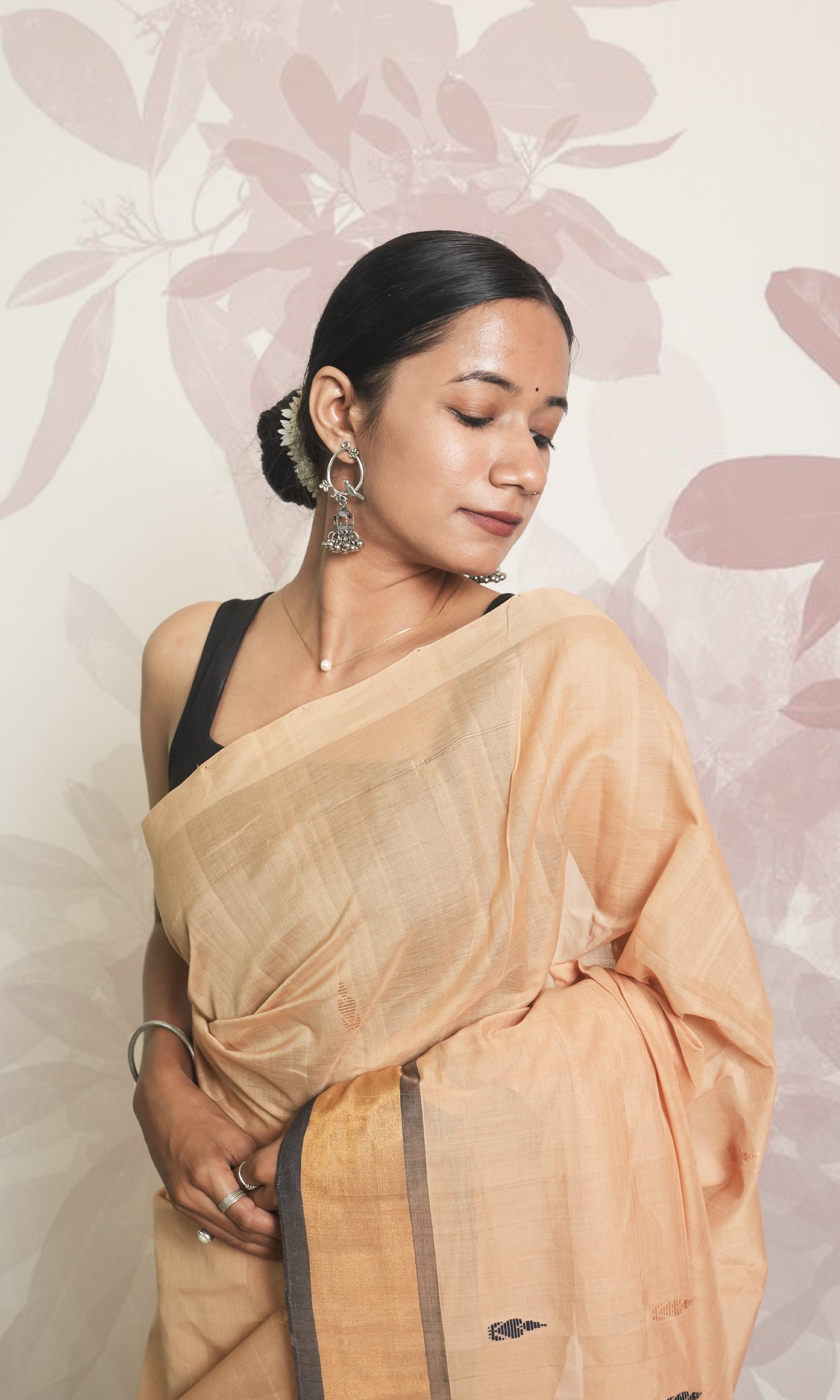 Latte Cream & Black Zari Border Godavari Saree With Blouse Piece