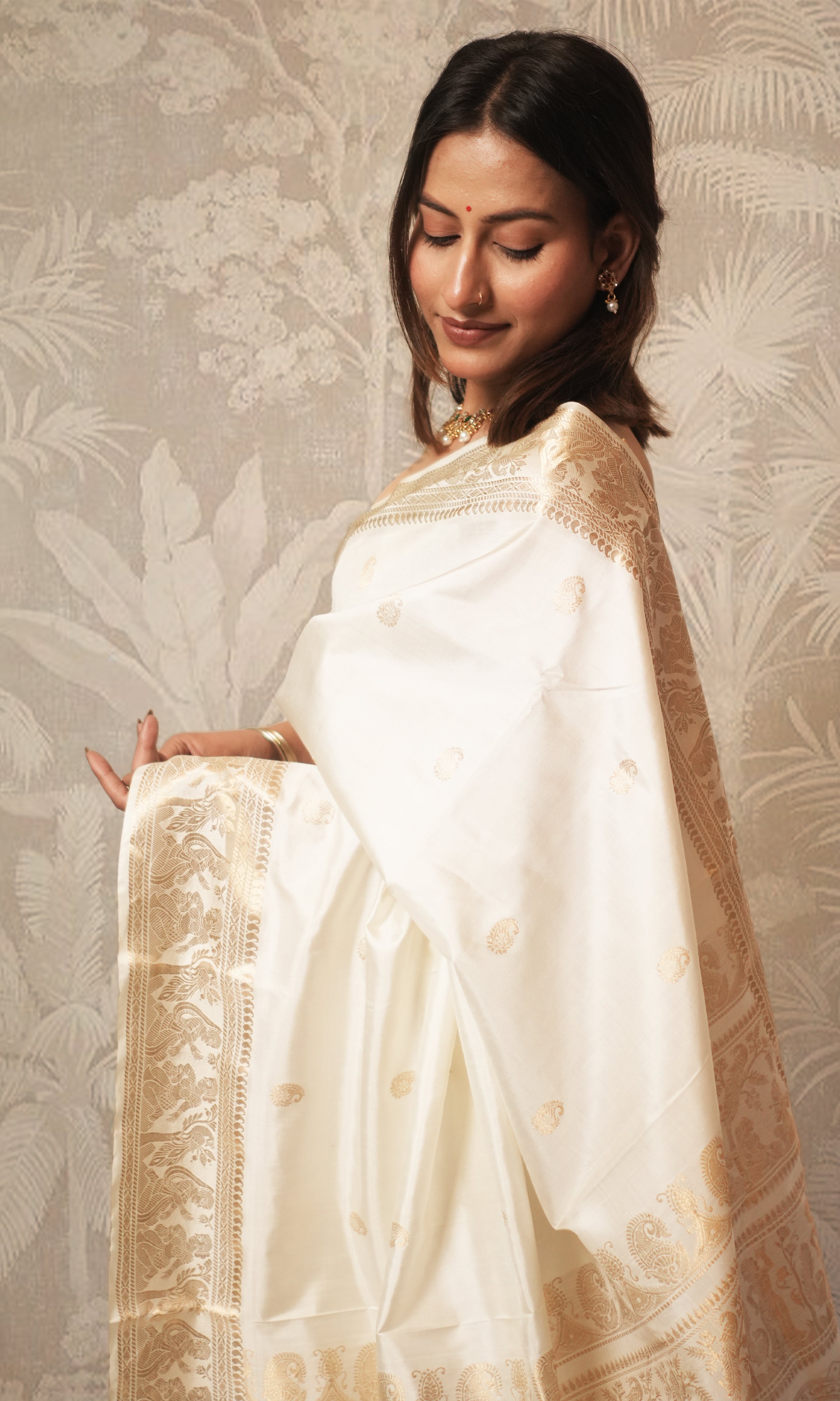 White With Gold Zari Work Swarnachari Silk  Saree