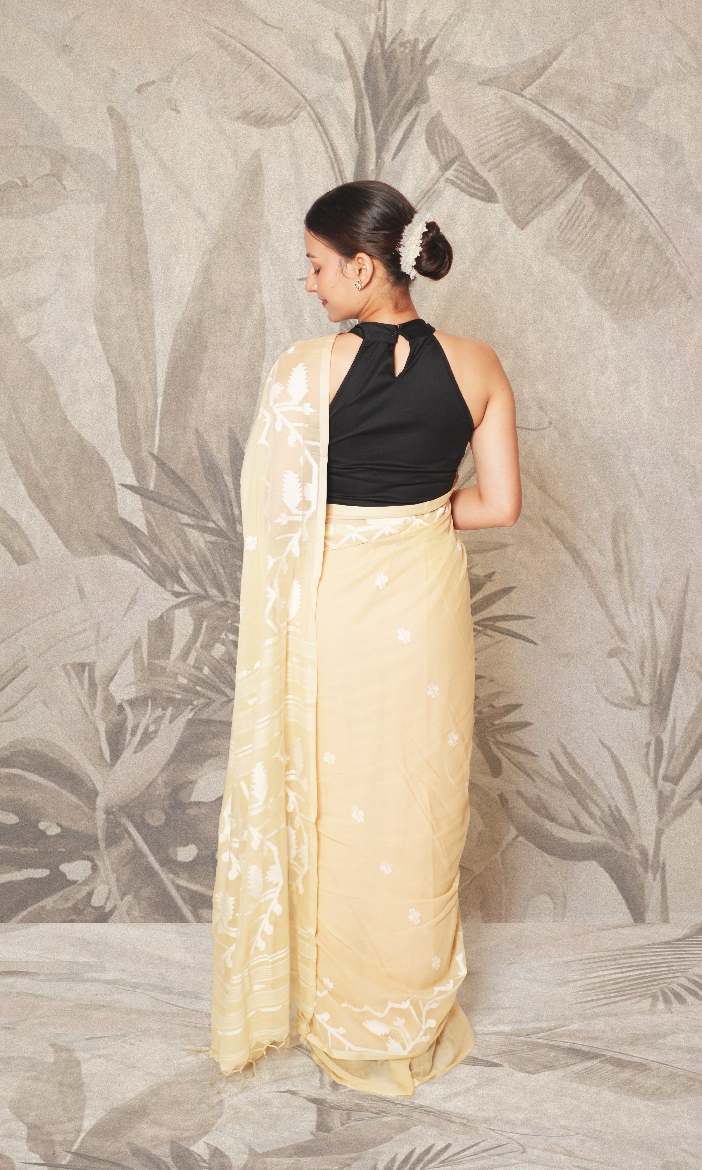 Light Bright Cream Jamdani Saree Without Blouse Piece
