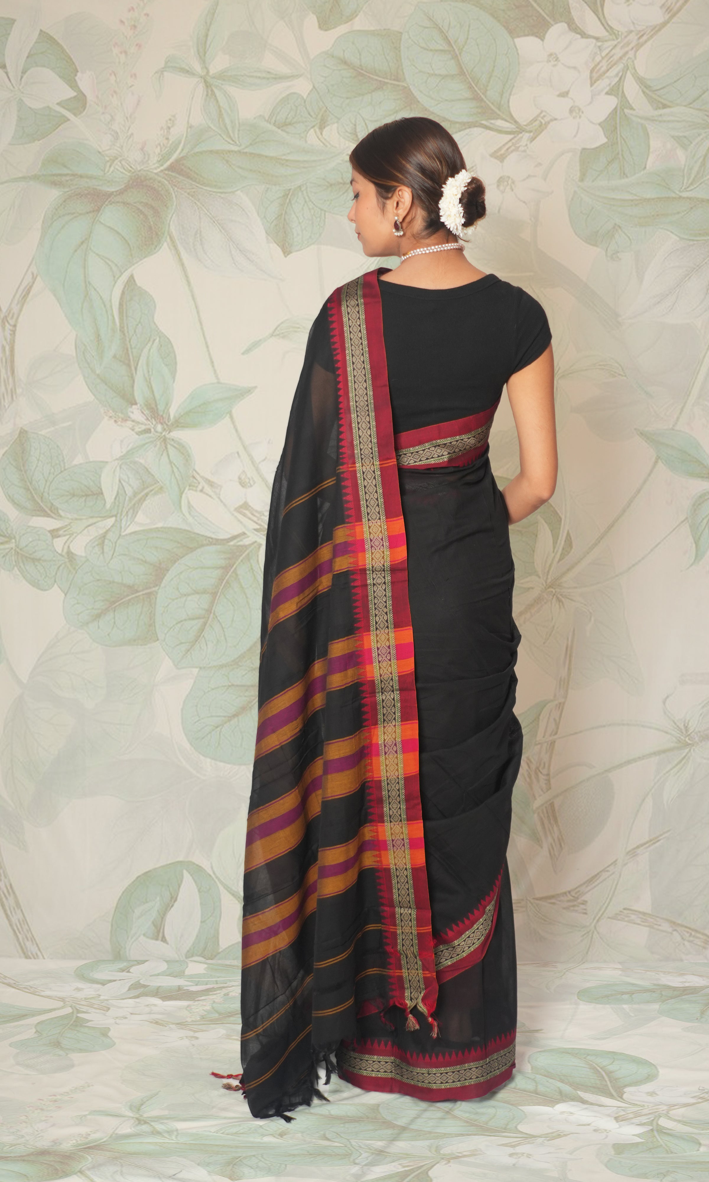 Black & Red Cotton Saree With Blouse Piece