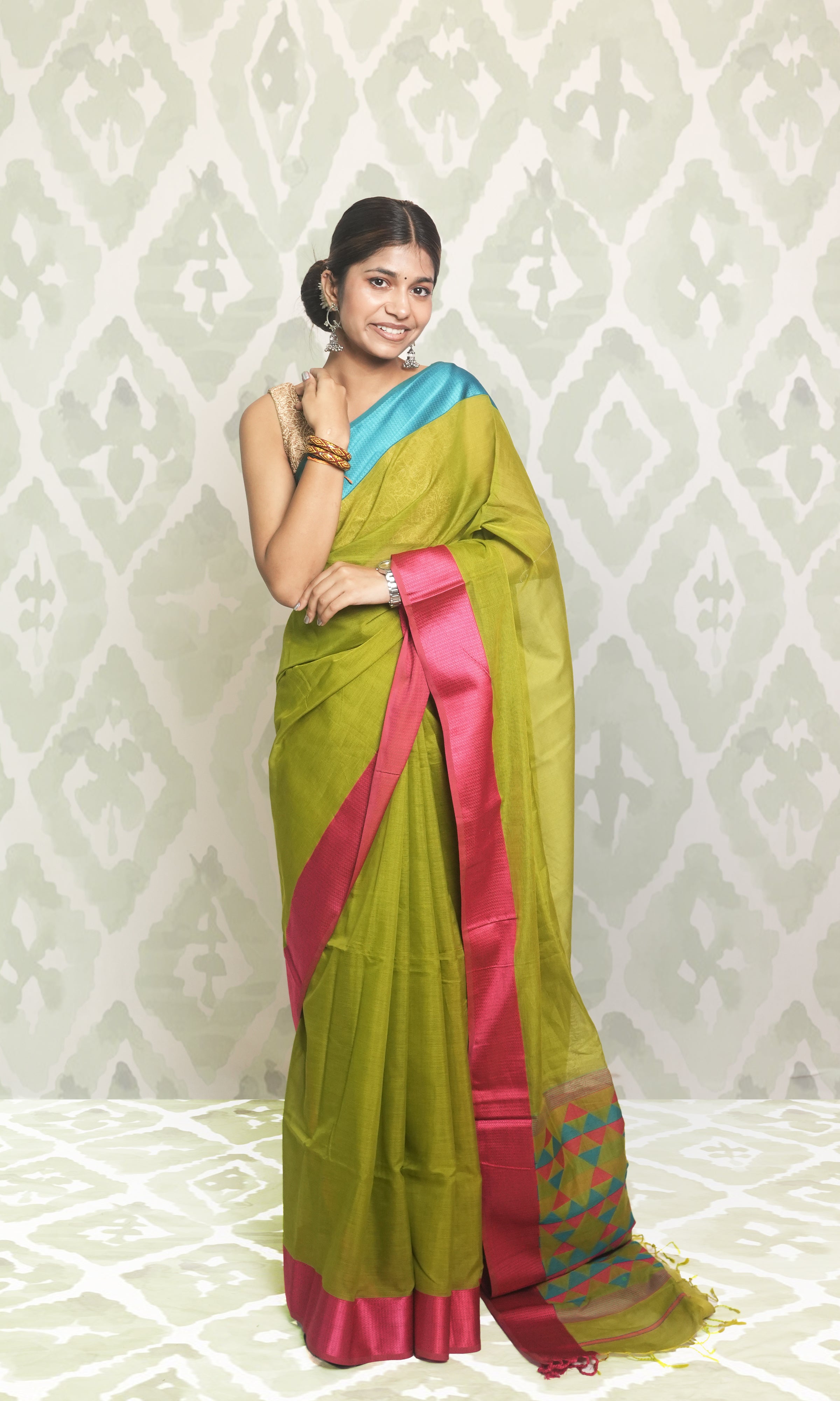 Rani Pink & Firozi Ganga Jamuna Border Menhdi Green Maheshwari Saree With Blouse Piece