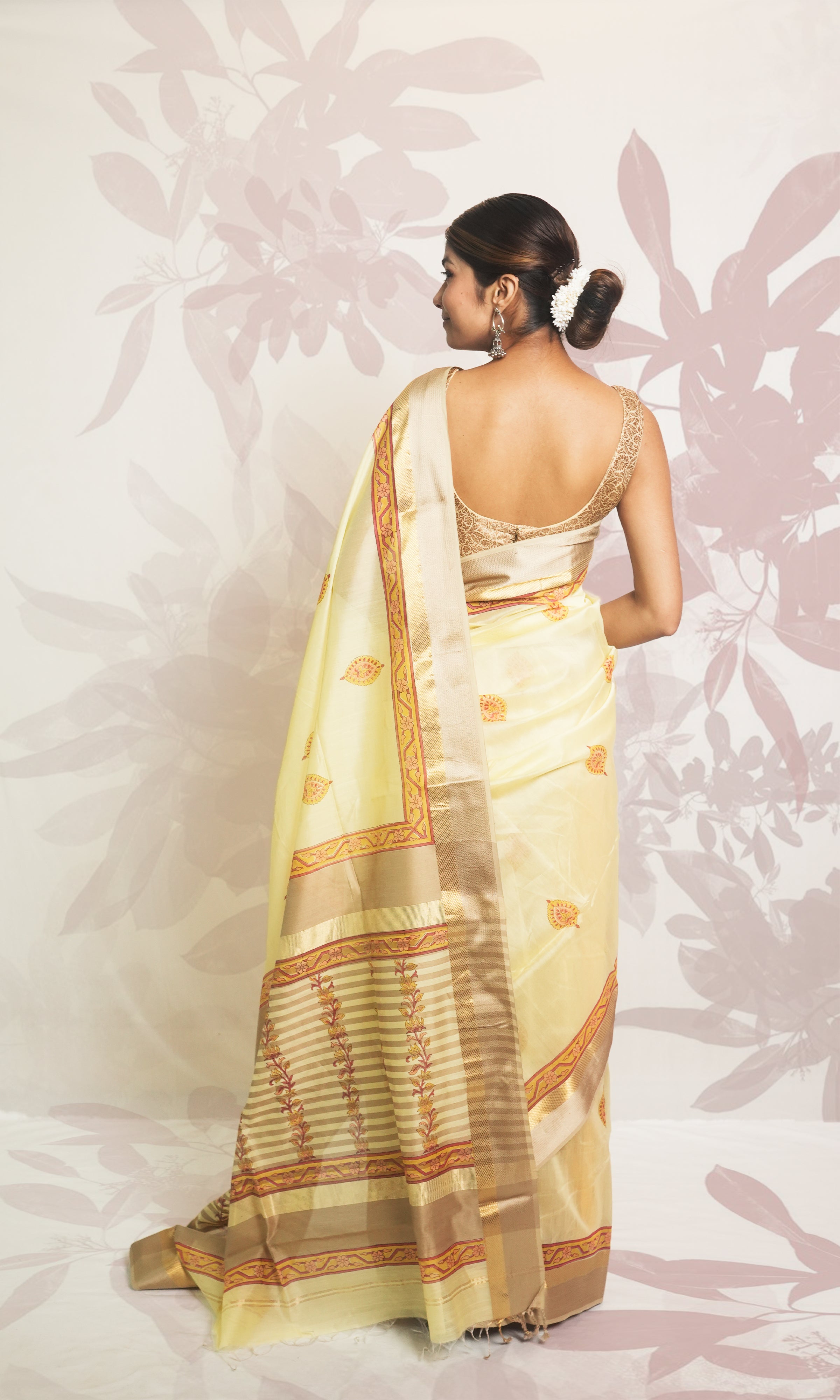 Light Yellow Block Print Maheshwari Saree With Blouse Piece
