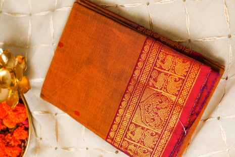 Dirty Yellow And Gold Border Kanchi Cotton Saree