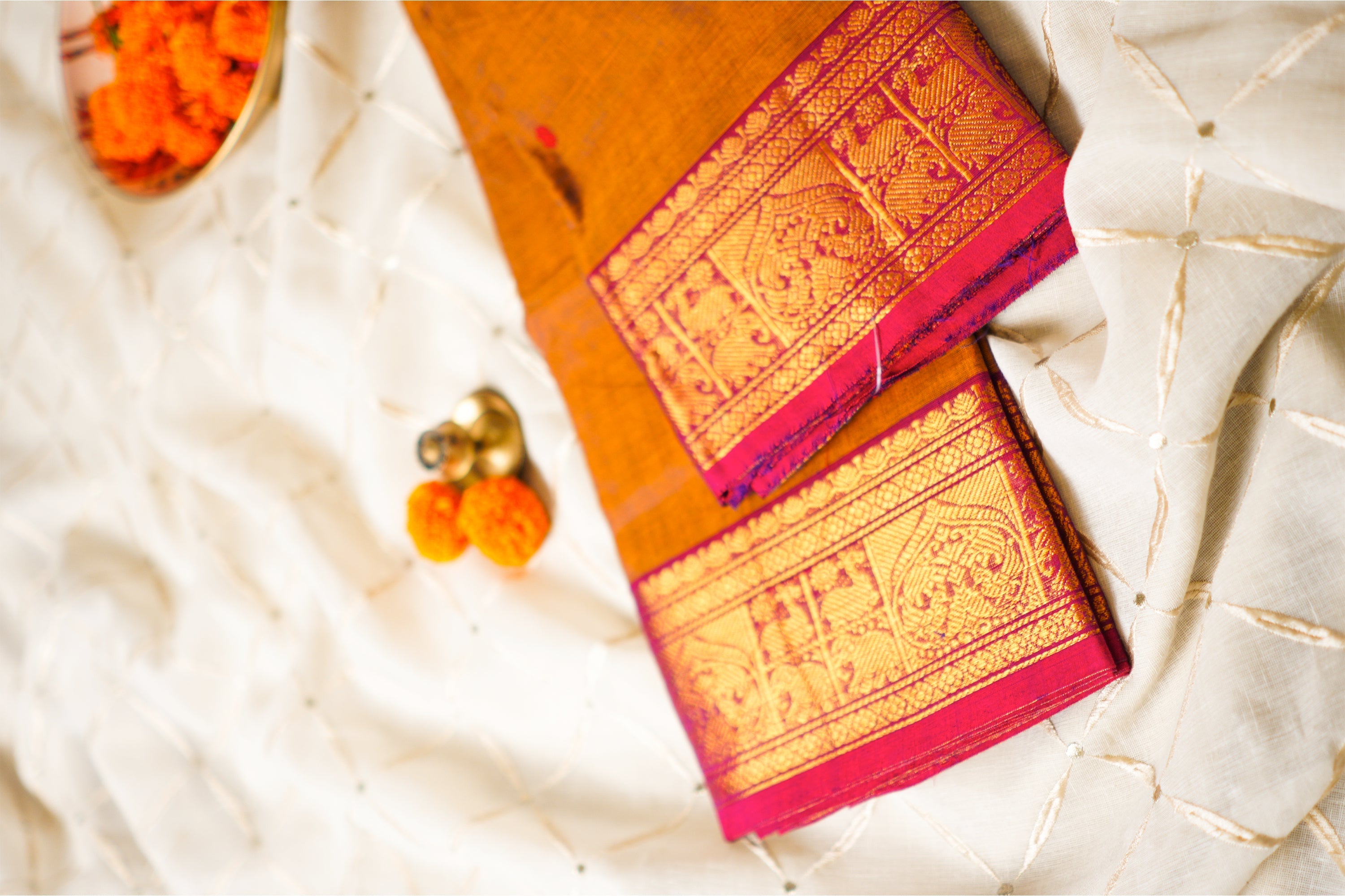 Dirty Yellow And Gold Border Kanchi Cotton Saree