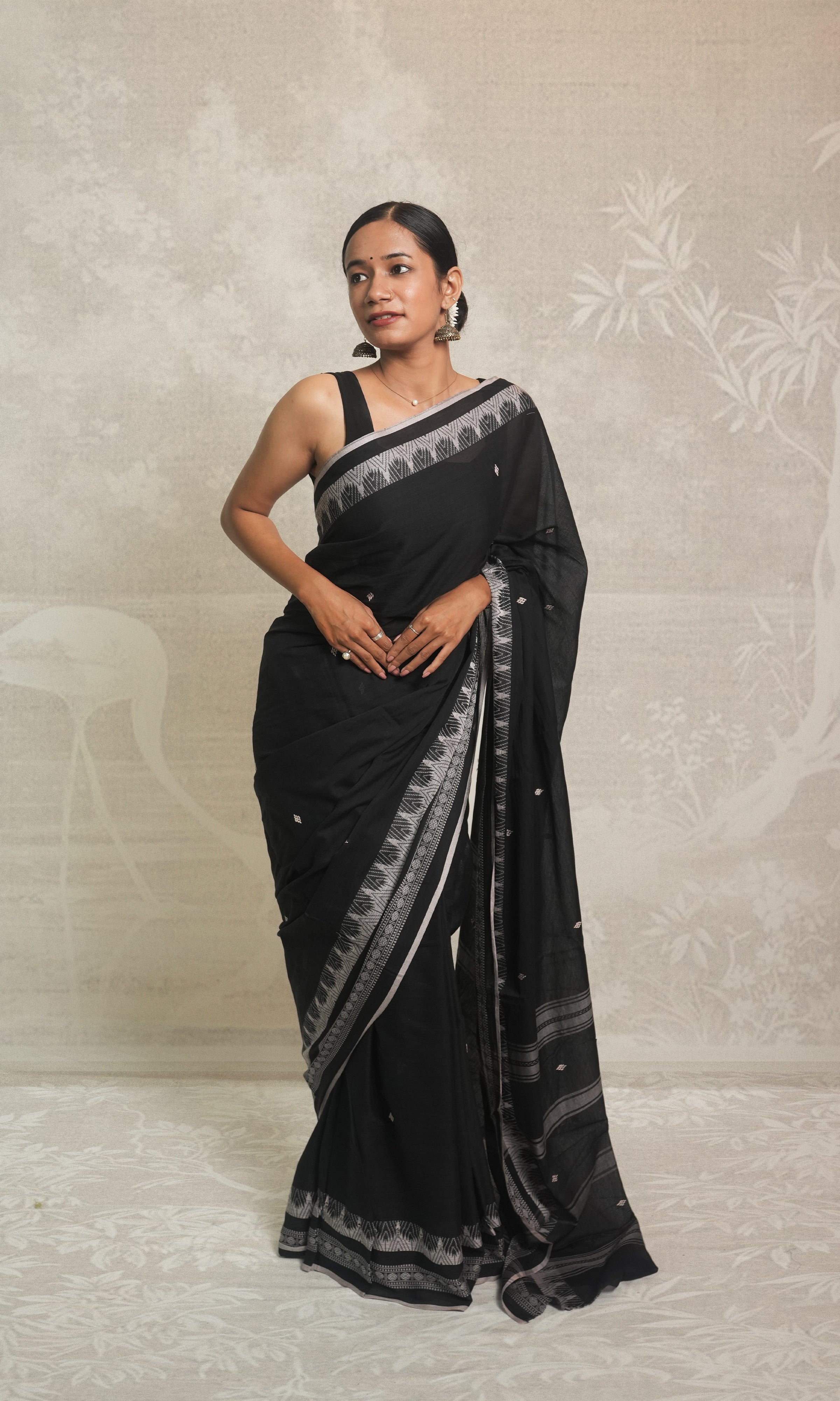 Black & Grey Border Dhonekhali Cotton Saree Without Blouse Piece