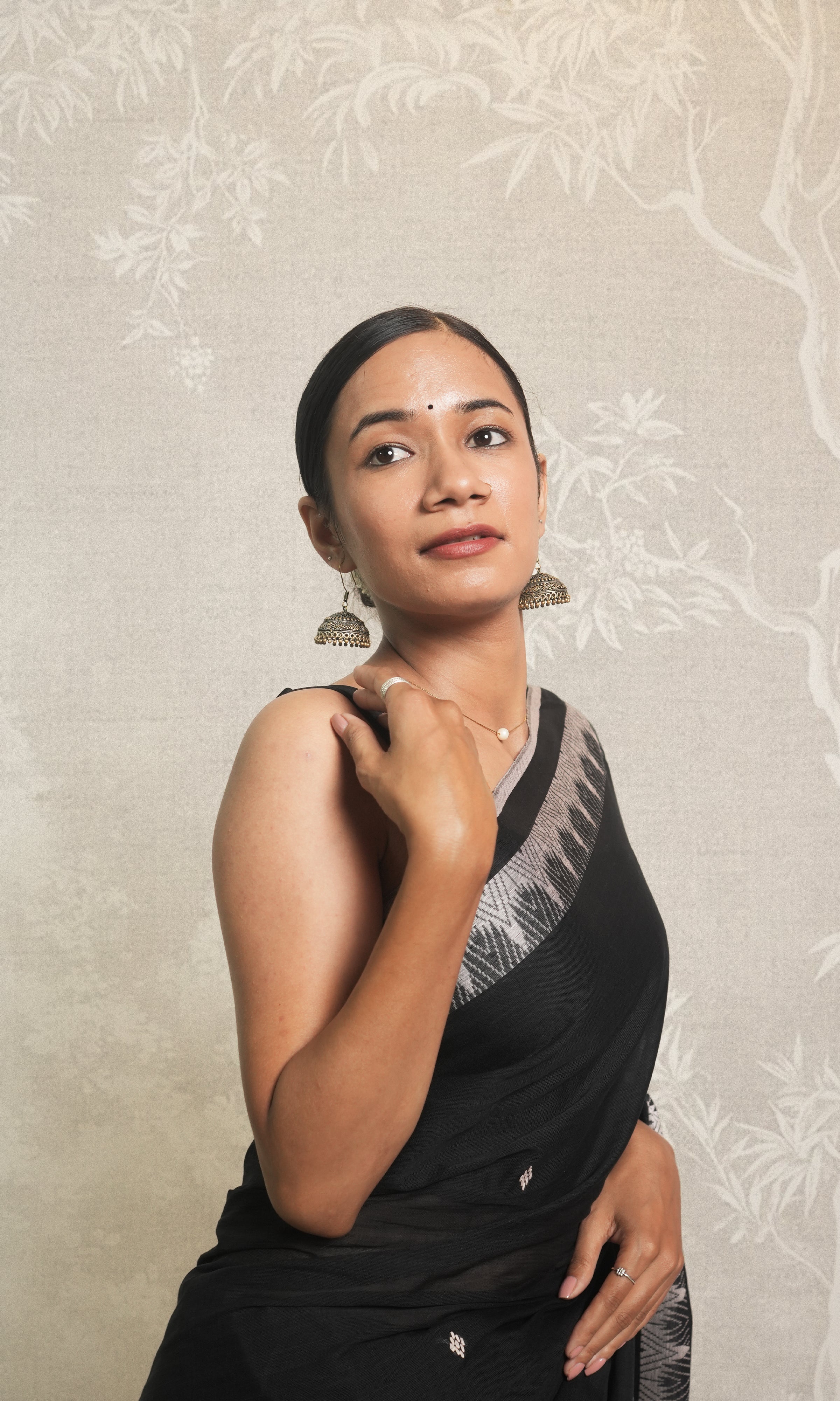 Black & Grey Border Dhonekhali Cotton Saree Without Blouse Piece