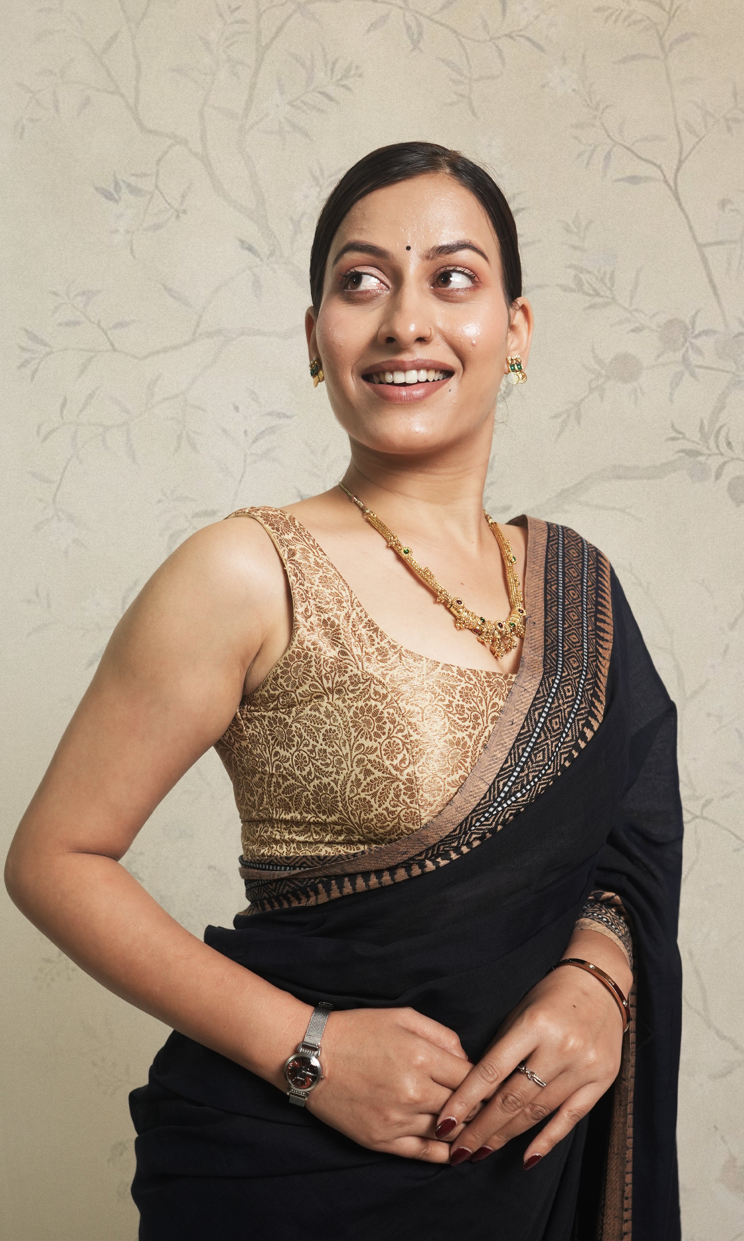 Black & Cream Dhonekhali Cotton Saree Without Blouse Piece