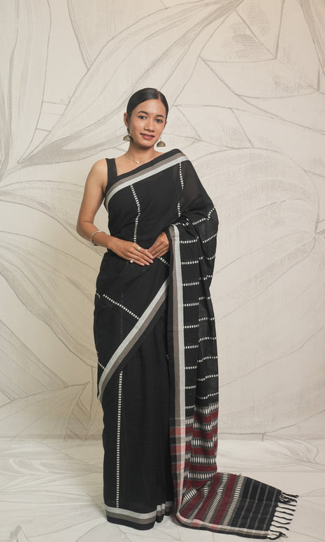 Black, Red & White Begumpuri Cotton Saree Without Blouse Piece