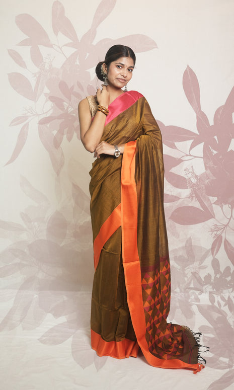 Rani Pink & Orange Ganga Jamuna Border Deep Mehendi Maheshwari Saree With Blouse Piece