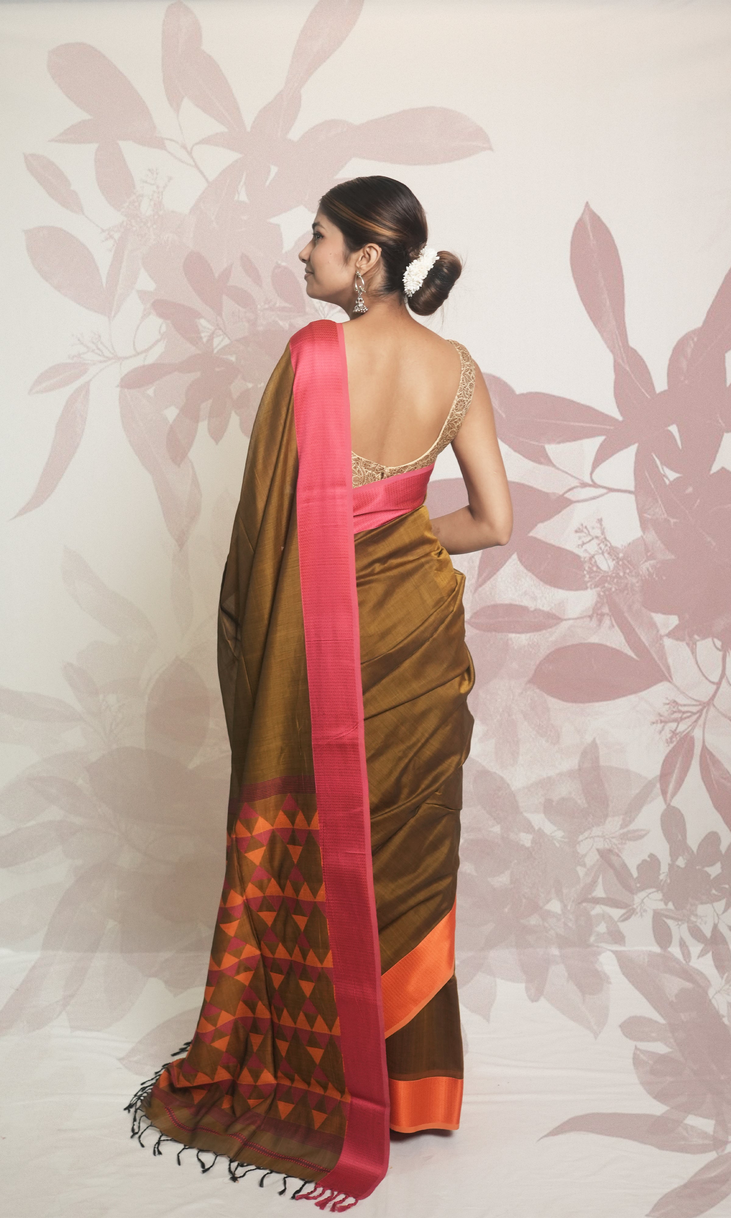 Rani Pink & Orange Ganga Jamuna Border Deep Mehendi Maheshwari Saree With Blouse Piece