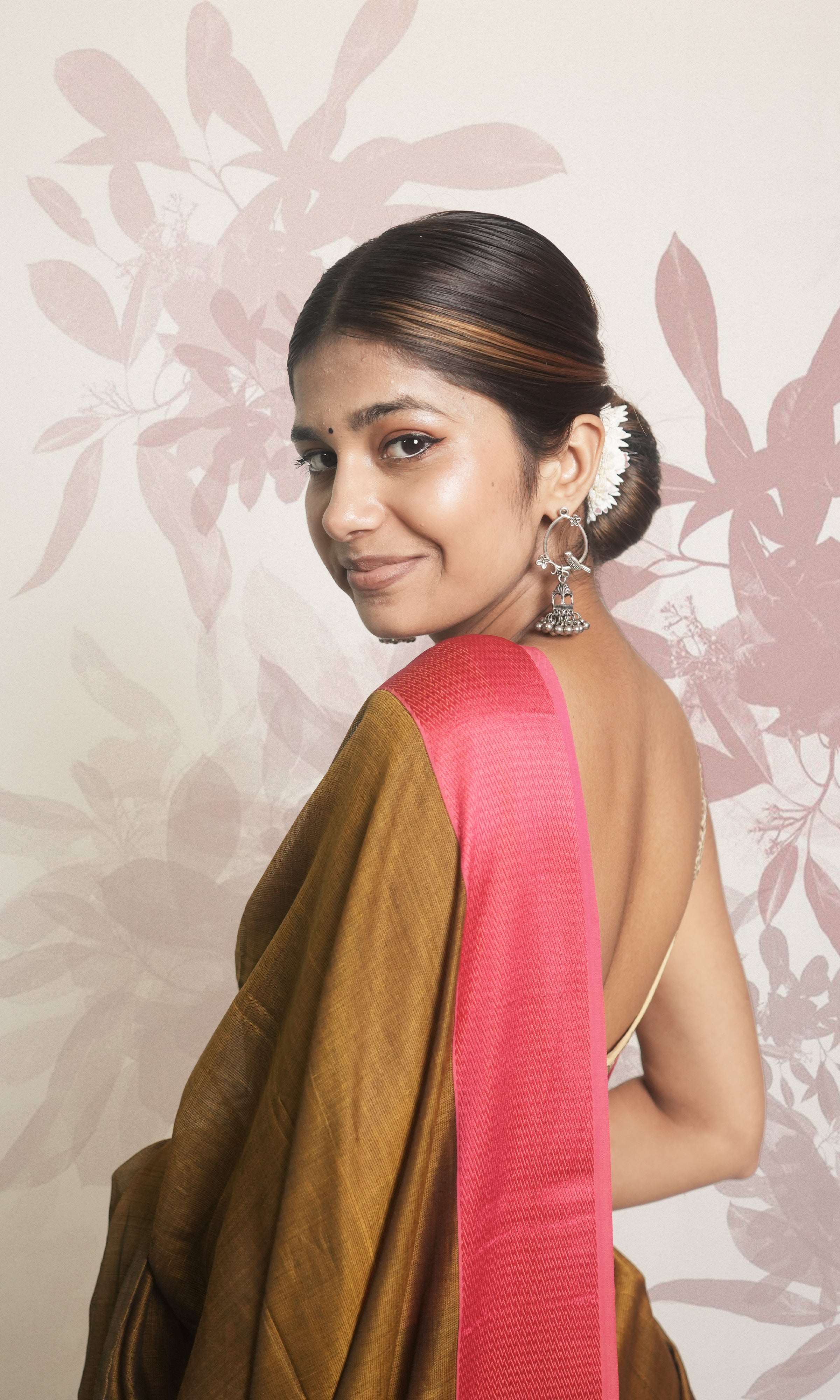 Rani Pink & Orange Ganga Jamuna Border Deep Mehendi Maheshwari Saree With Blouse Piece