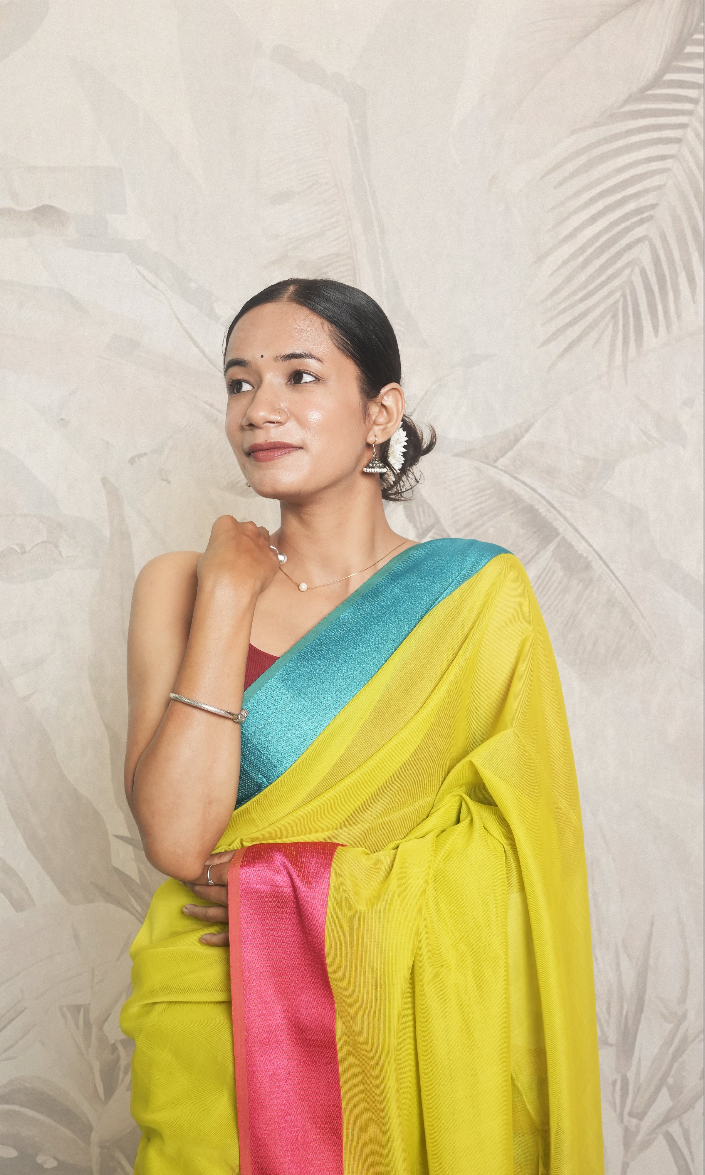 Rani Pink & Firozi Ganga Jamuna Border Light Menhdi Green Maheshwari Saree With Blouse Piece