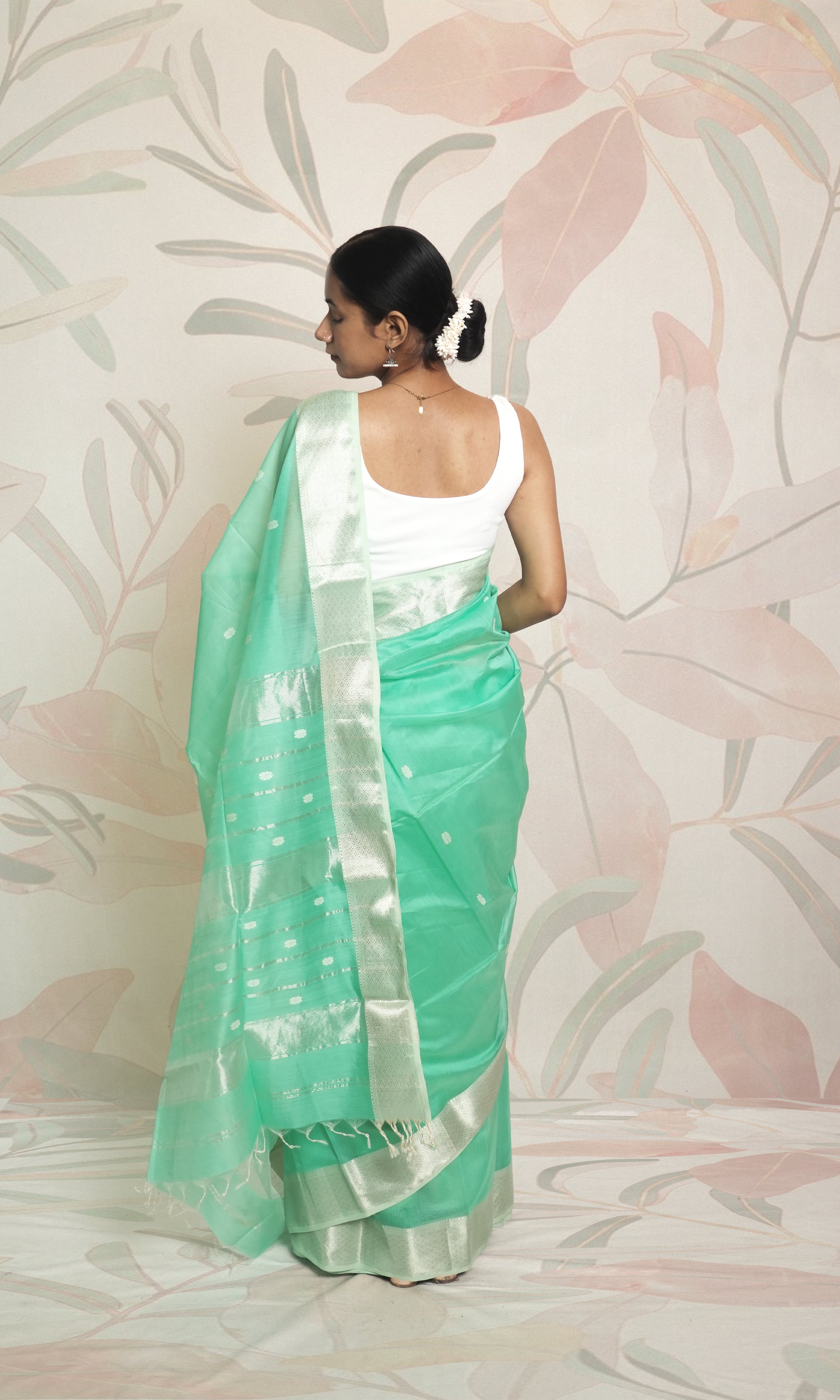 Light Sea Green & Silver White Motif Maheshwari Saree With Blouse Piece