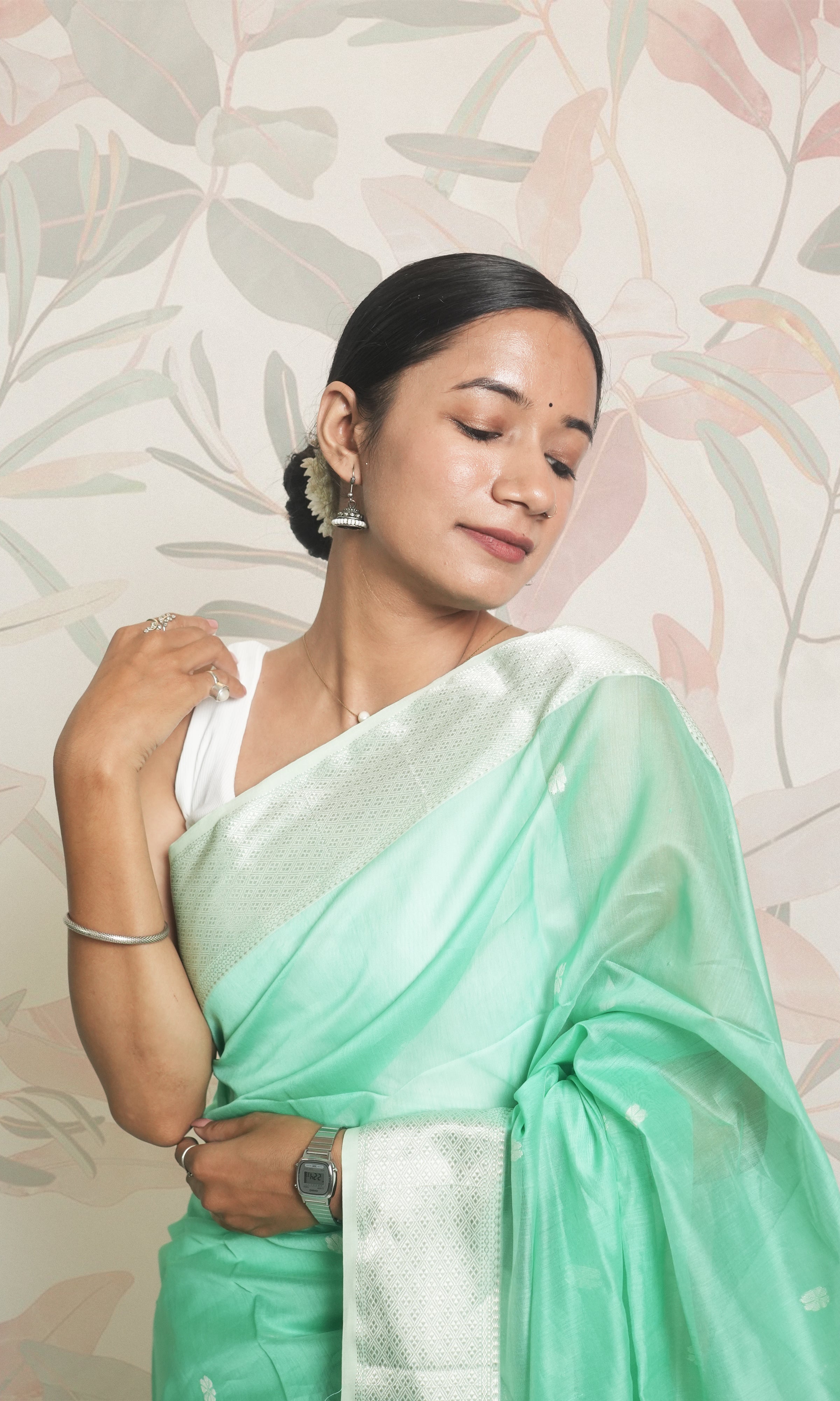 Light Sea Green & Silver White Motif Maheshwari Saree With Blouse Piece