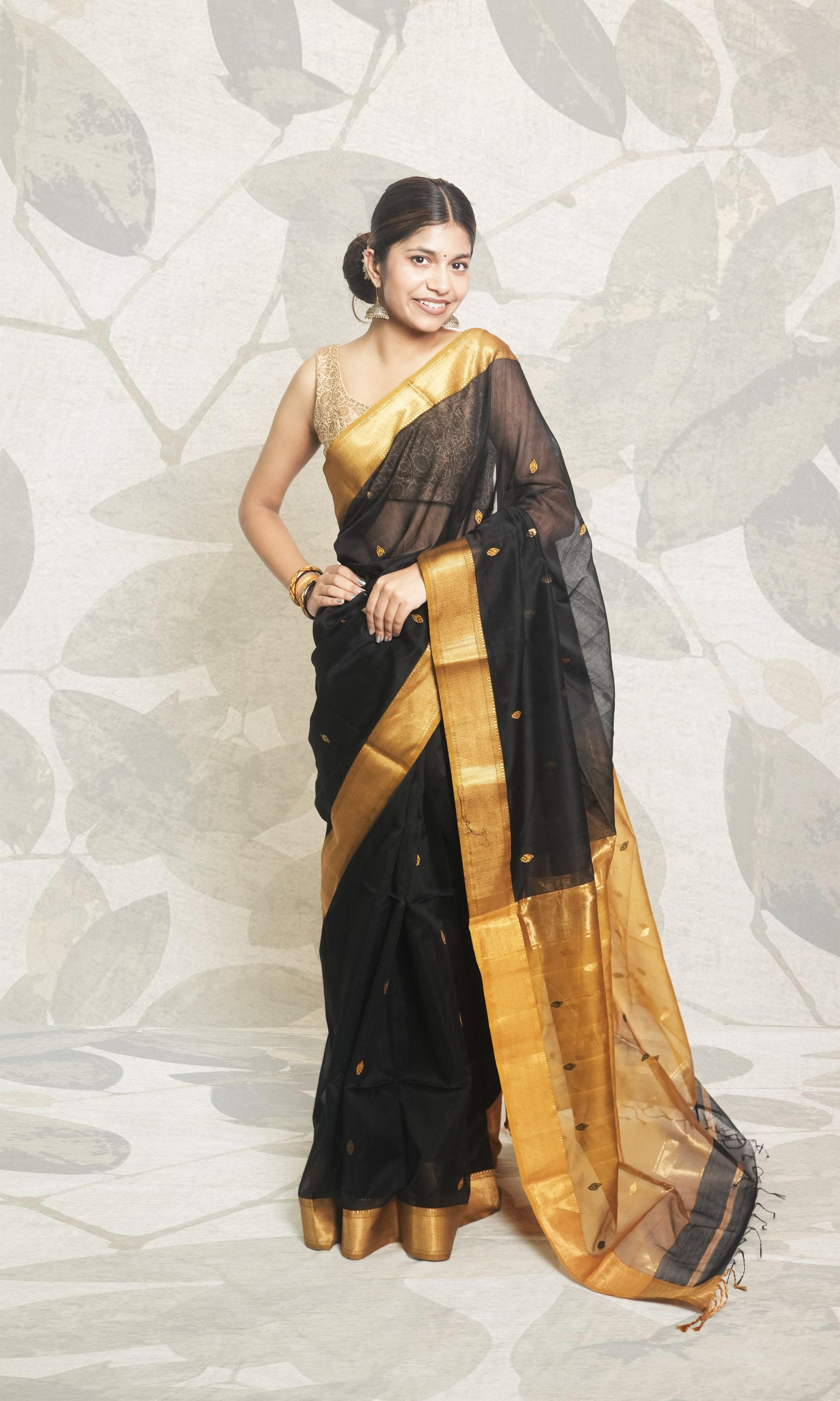 Haldi Yellow & Black Maheshwari Silk Saree With Blouse Piece