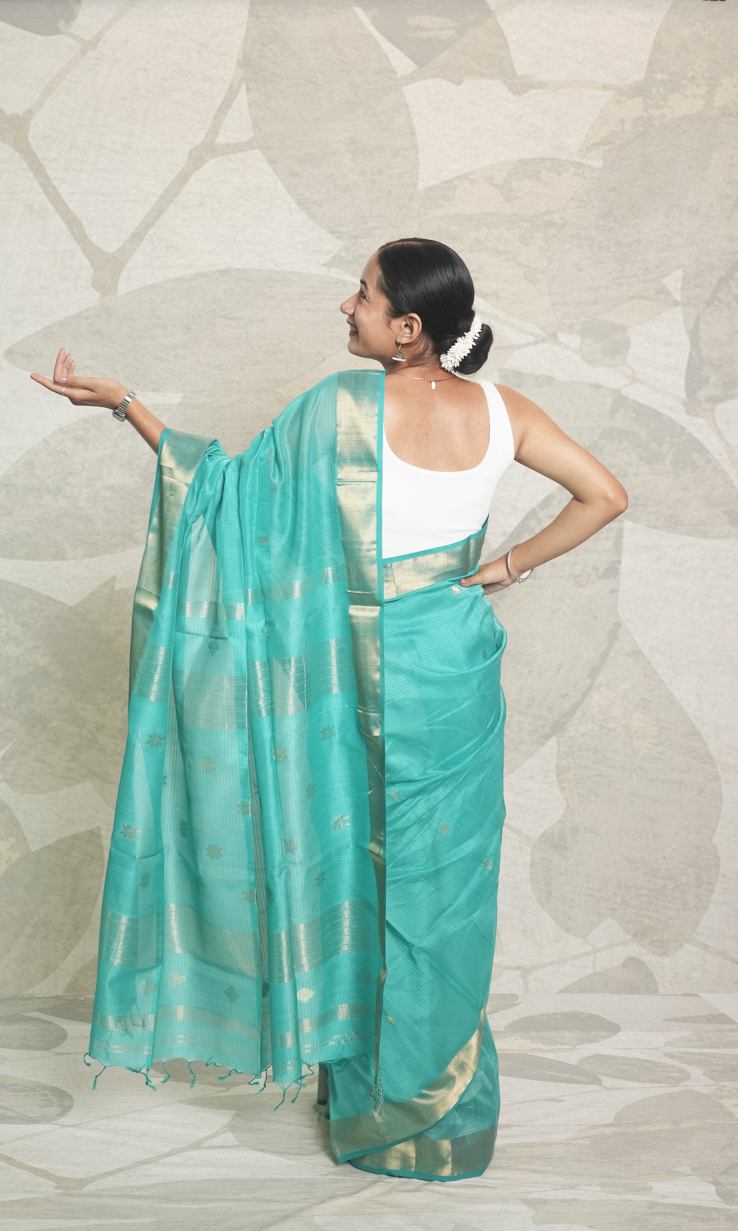 Sea Green & Gold Motif Maheshwari Saree With Blouse Piece