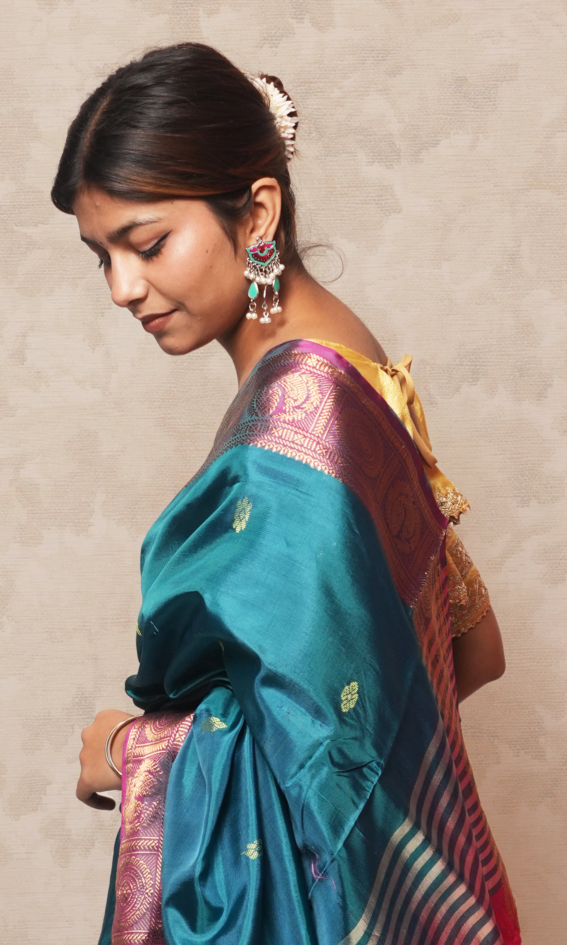 Peacock Blue Body And Pink Palla Banana silk Saree Wth Zari