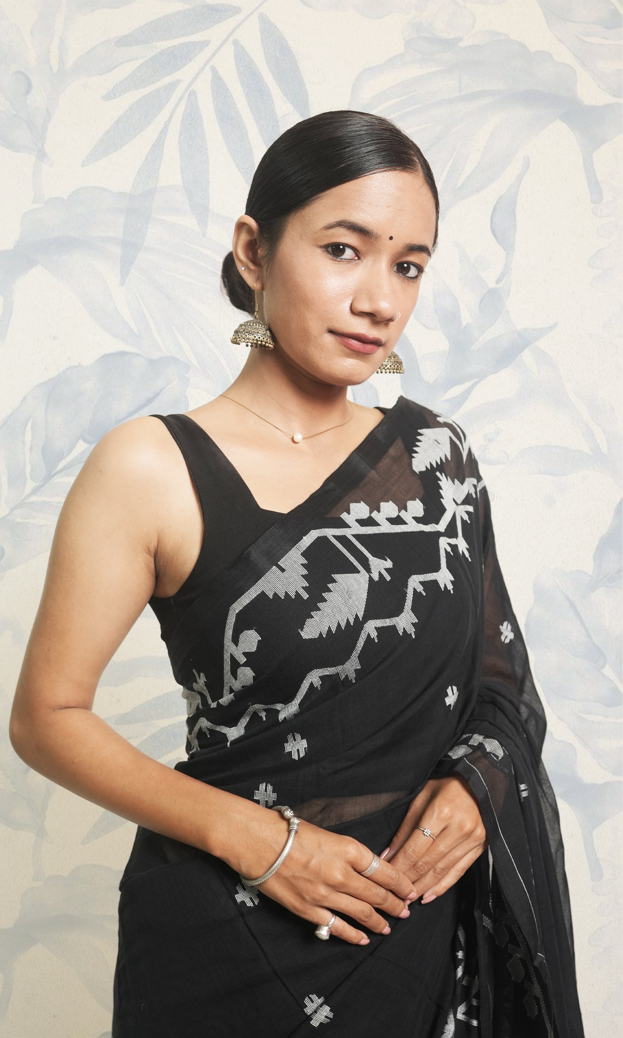 Gray & Black Cotton Jamdani Saree Without Blouse Piece