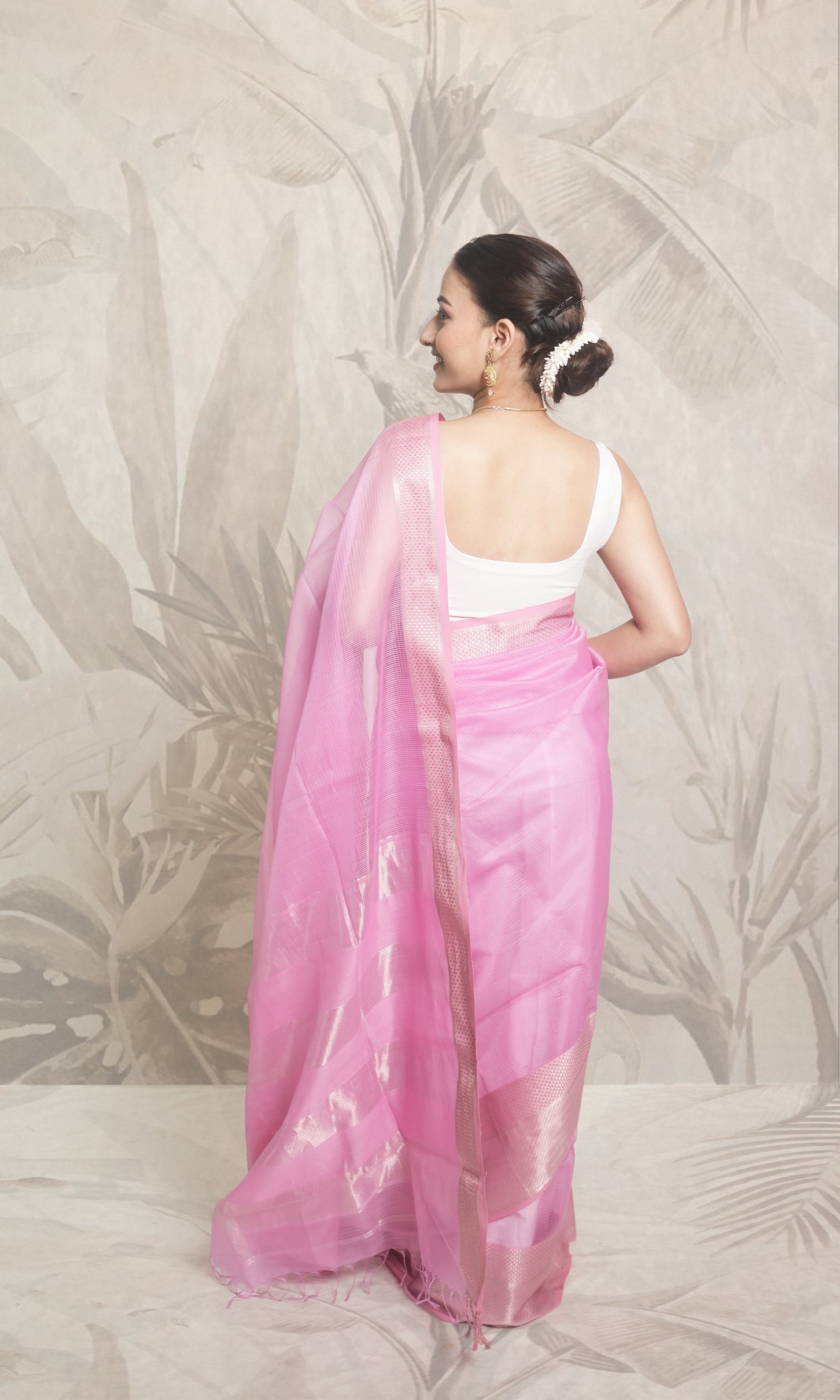 Pink & Silver Maheshwari Saree With Blouse Piece