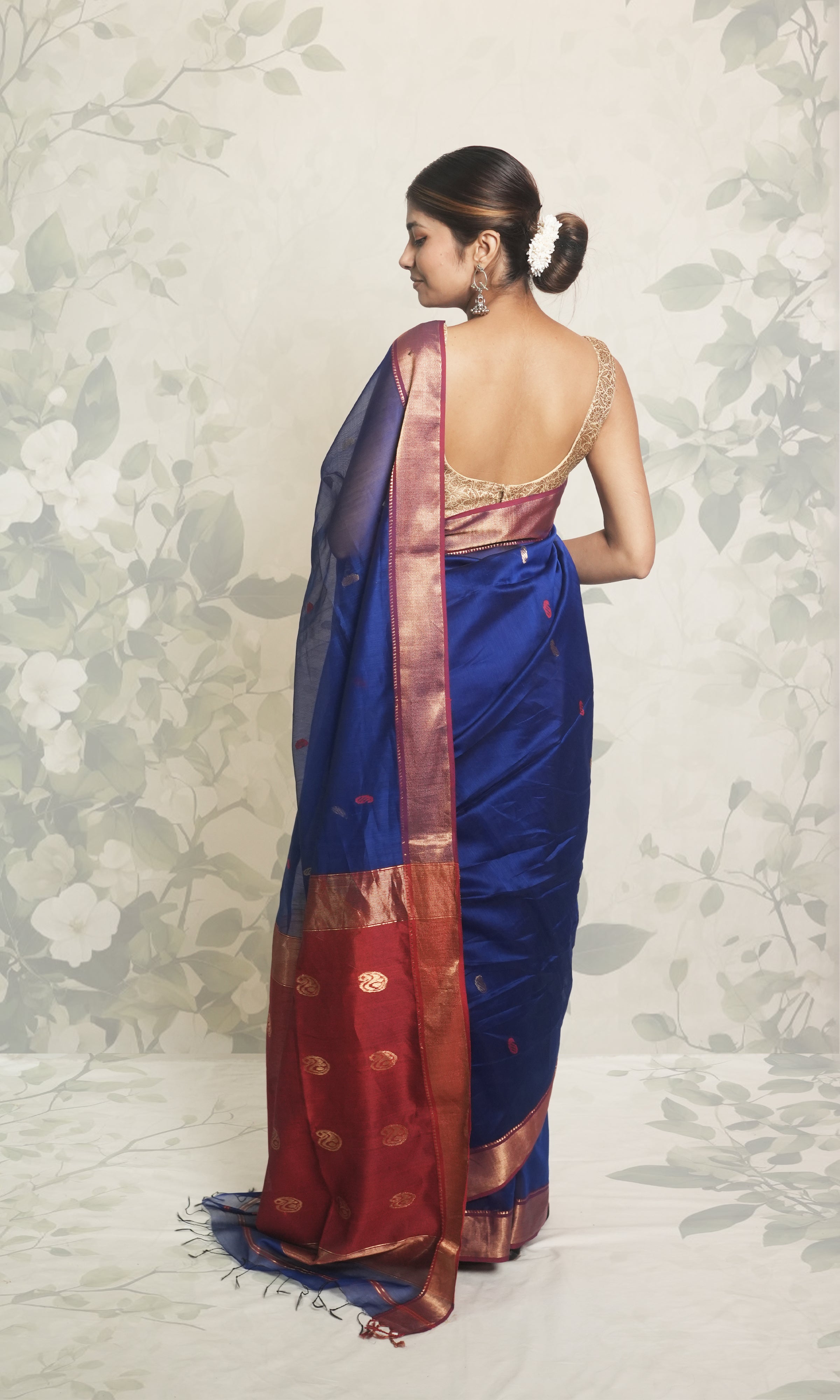 Royal Blue & Deep Red Maheshwari Saree With Blouse Piece