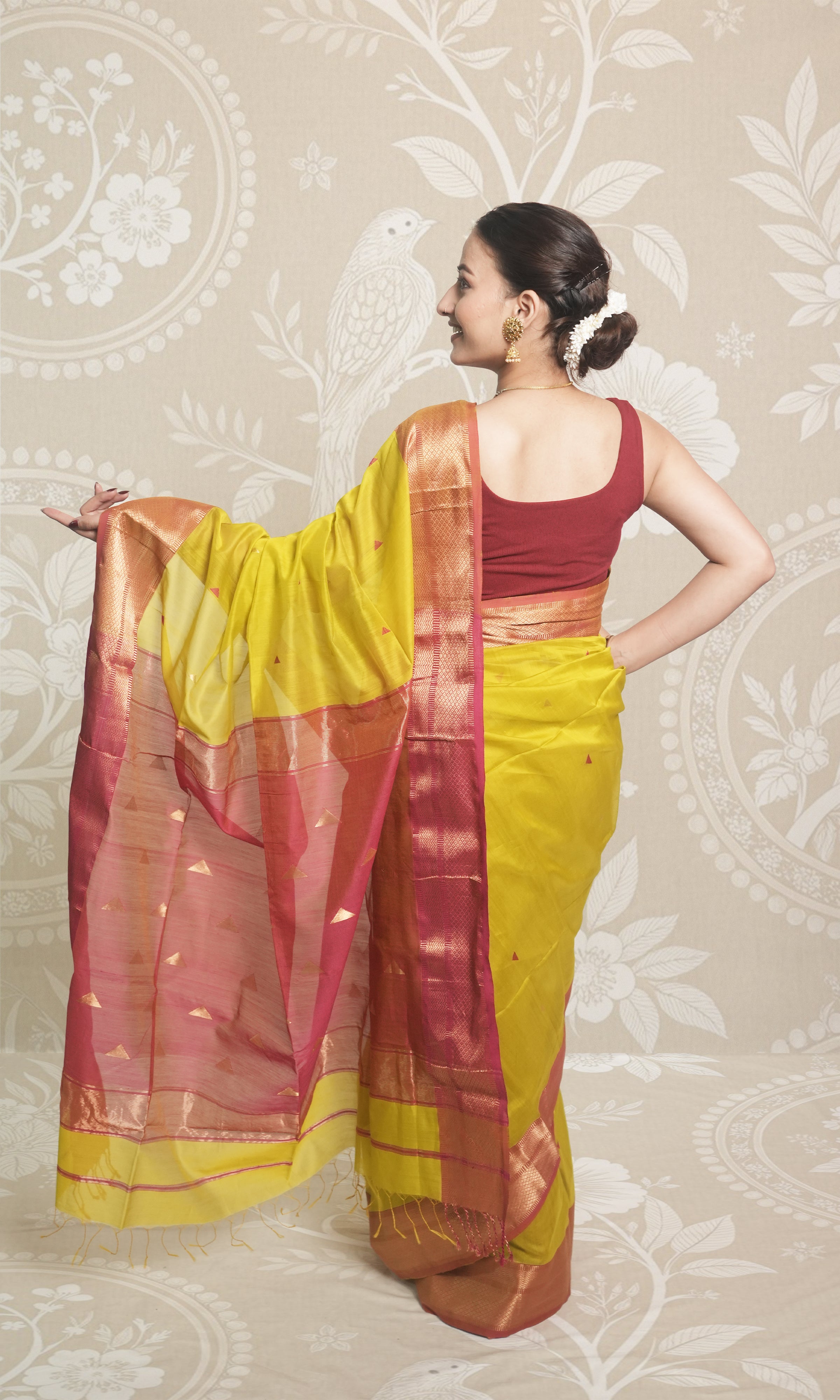 Red & Light Mehndi Green Mahashwari Silk Saree With Blouse Piece