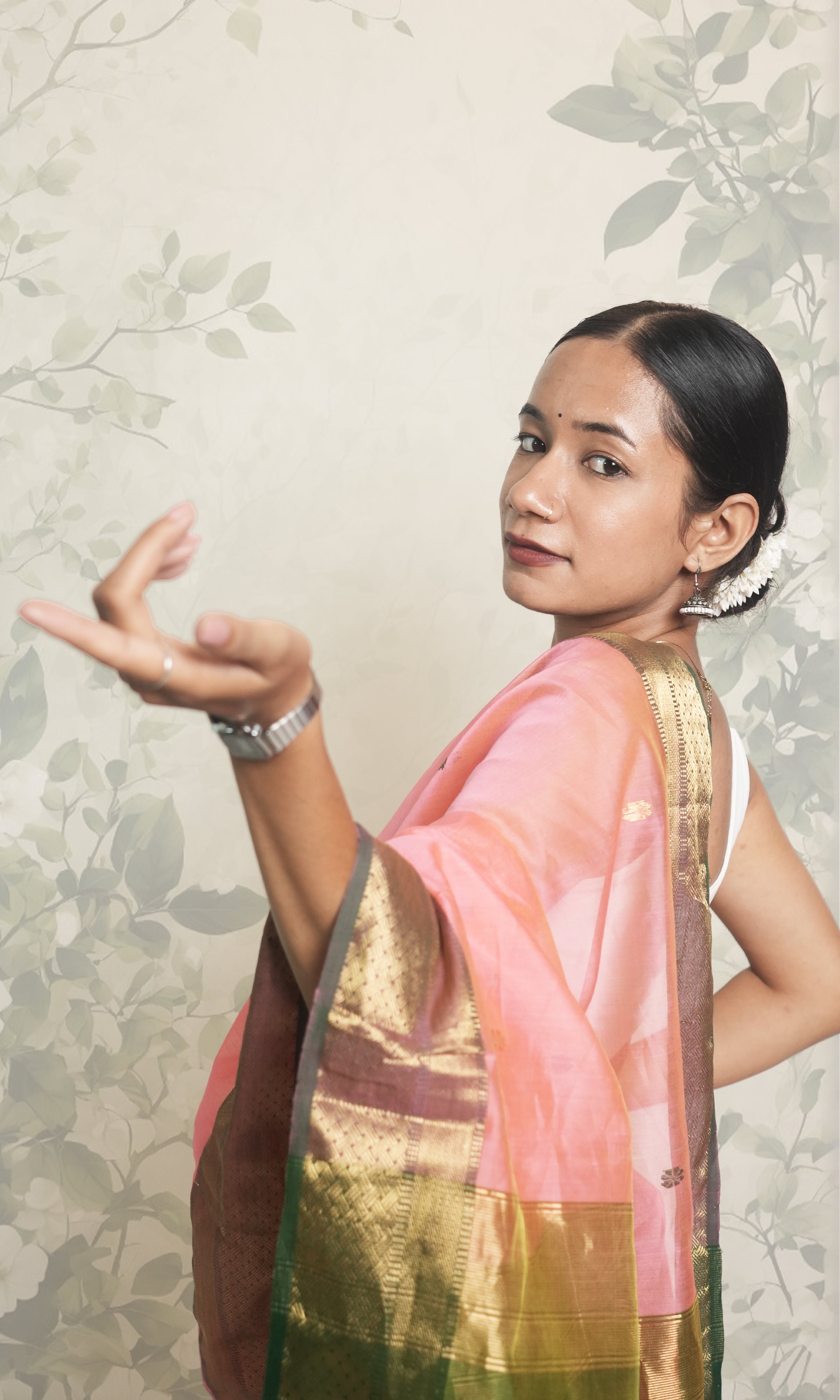 Peach & Green Maheshwari Silk Saree With Blouse Piece