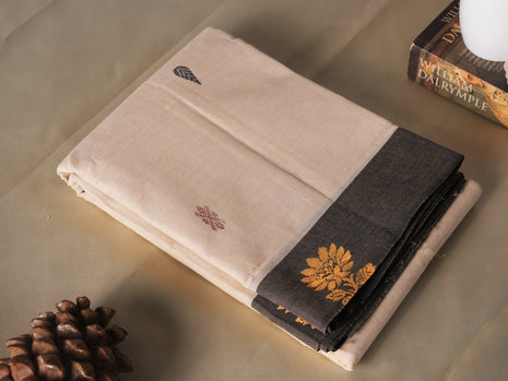 Off White And Black Border Kanchi Cotton Saree