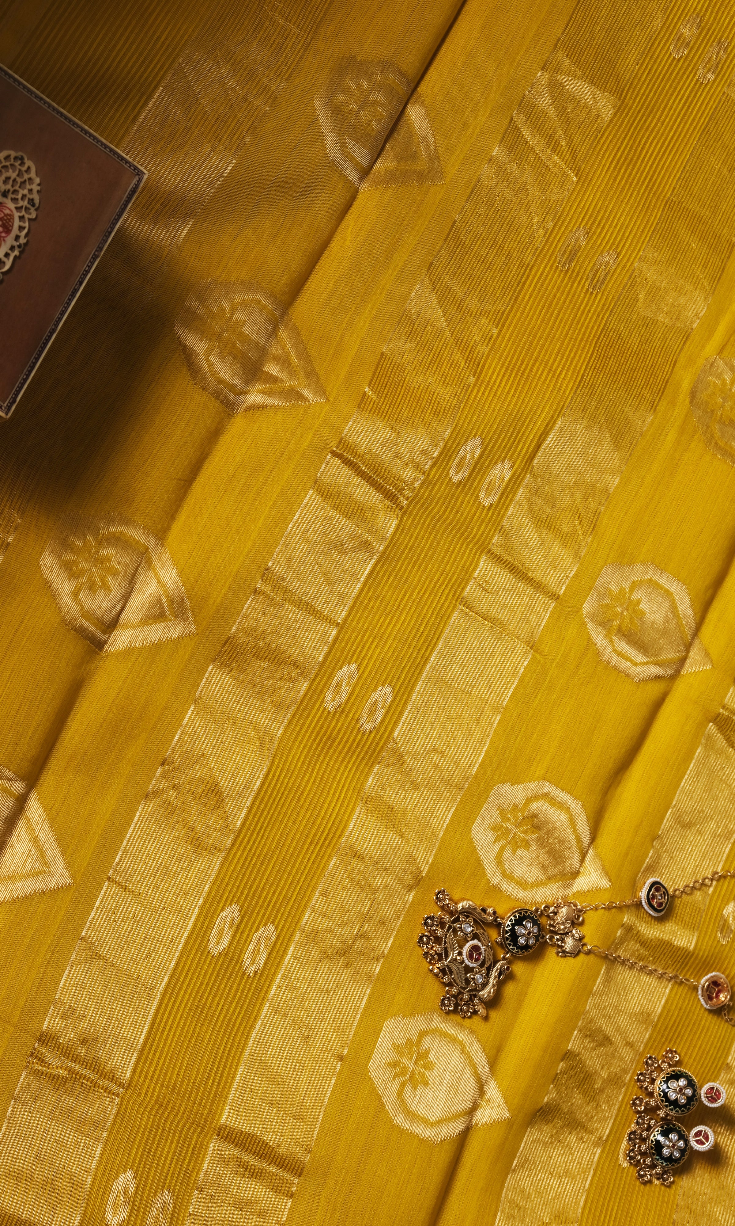 Deep Yellow Silk Maheshwari Saree